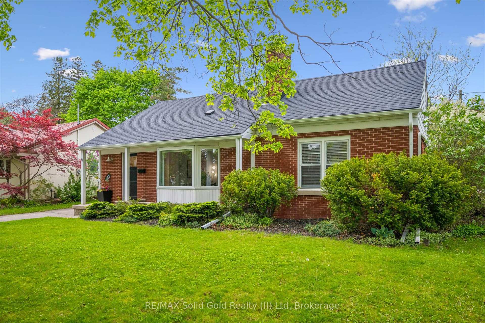 186 Forsyth Drive, Waterloo — photo 2 of 5