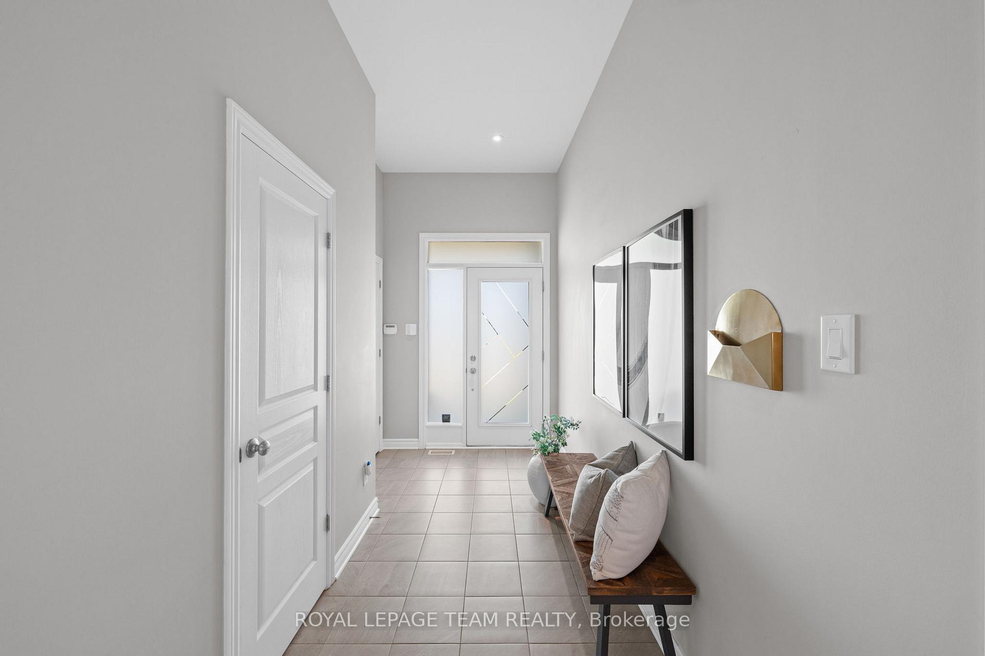 49 Plank Street, Kanata — photo 4 of 5