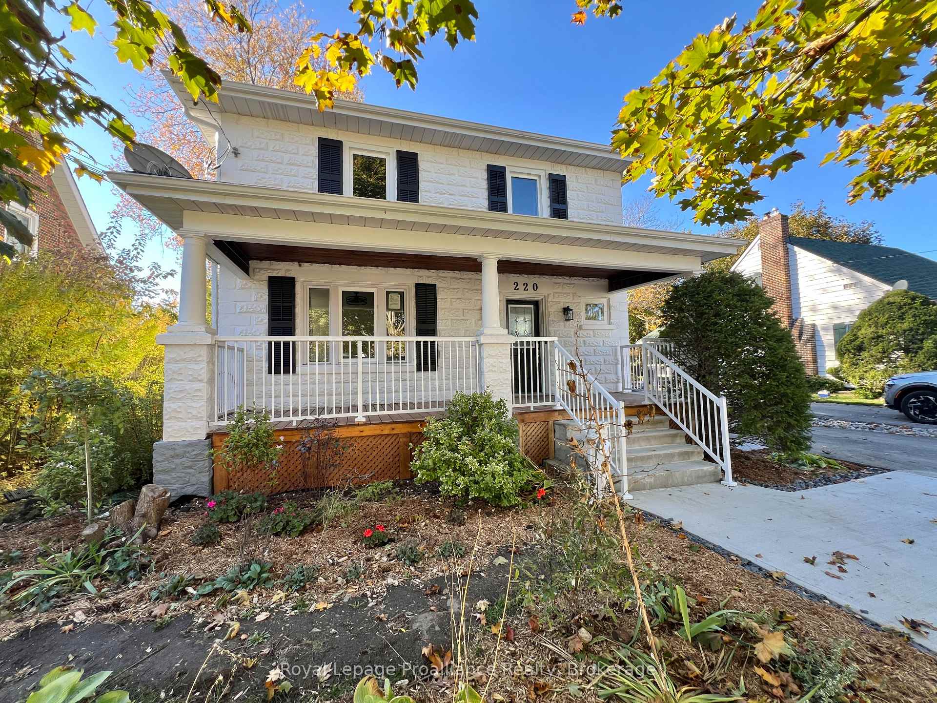 220 Foster Avenue B, Belleville, ON K8N 3R2 — Belleville, Ontario