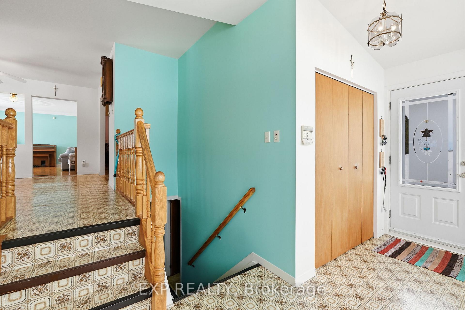 1776 Labonte Street, Clarence-Rockland — photo 3 of 5