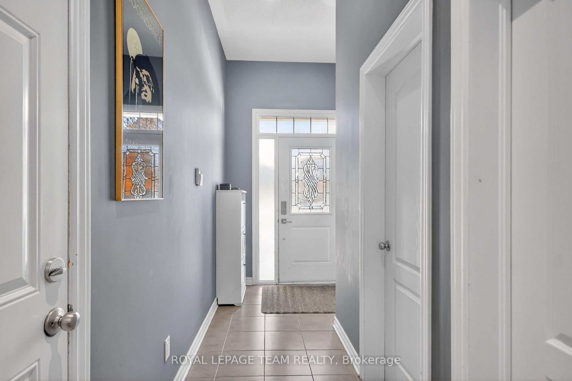 1591 Carronbridge Circle, Kanata — photo 2 of 5