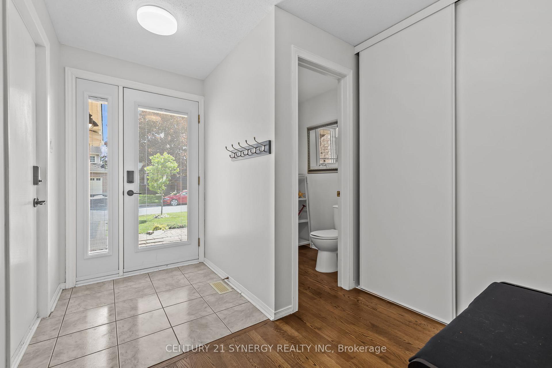 497 Rougemount Crescent, Orleans - Cumberland and Area — photo 4 of 5