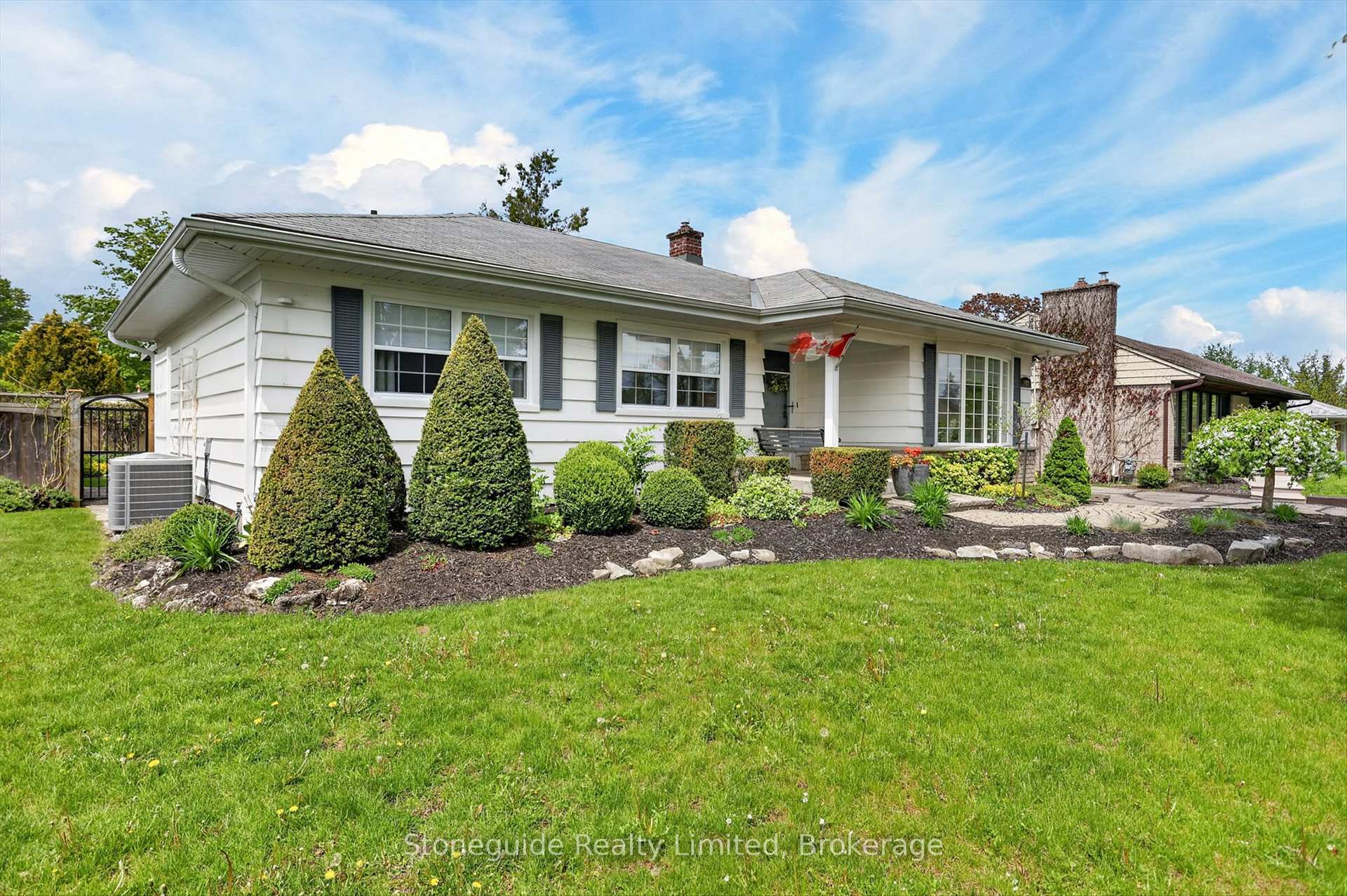 1491 Windermere Avenue, Peterborough — photo 3 of 5