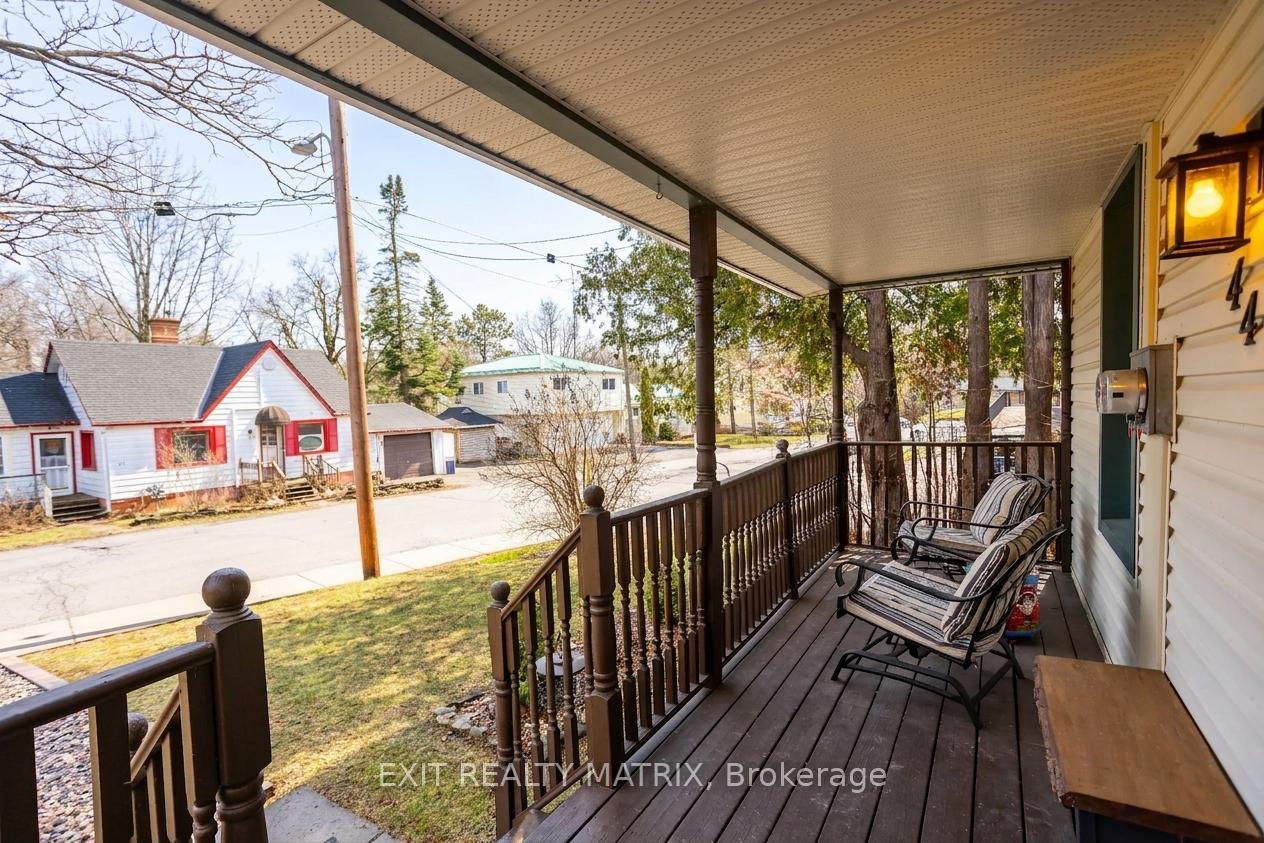 44 Mill Street, Russell — photo 4 of 5