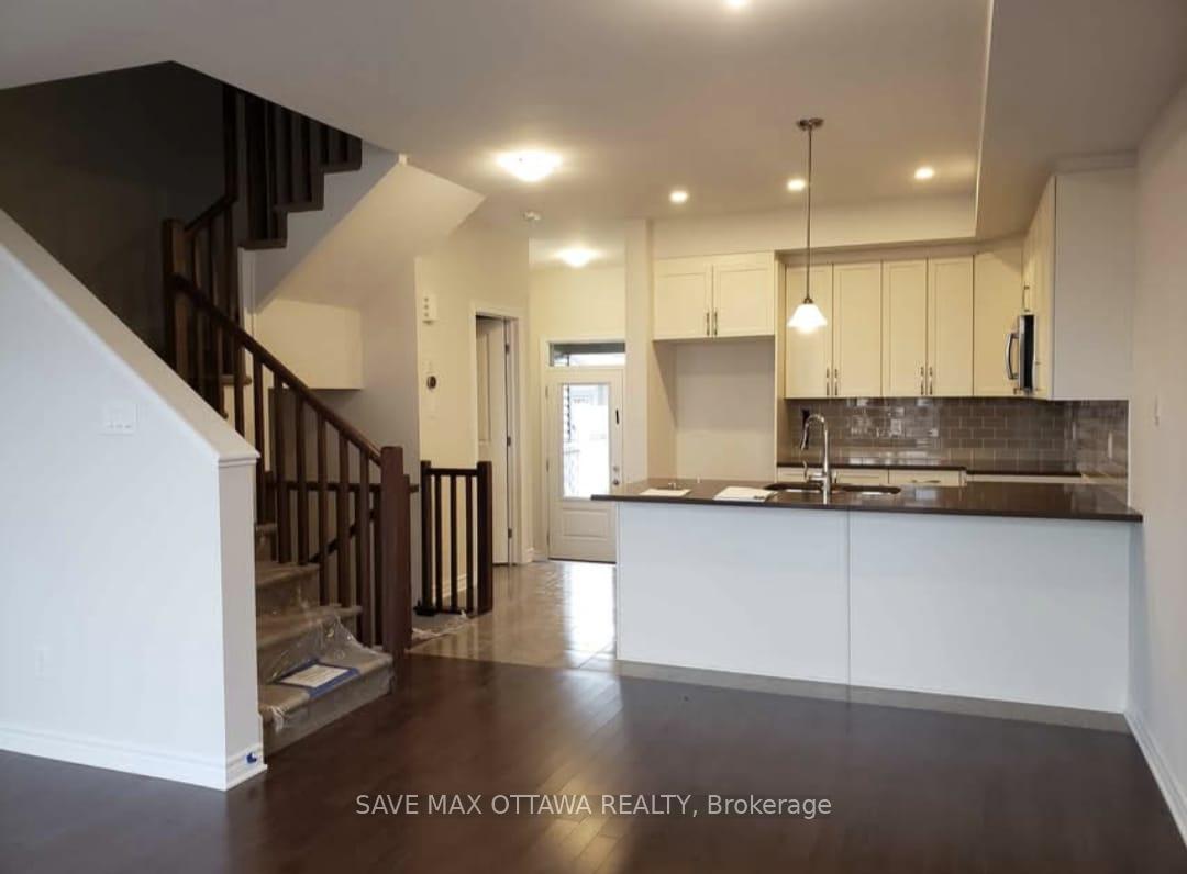 270 Tim Sheehan Place, Kanata — photo 3 of 5