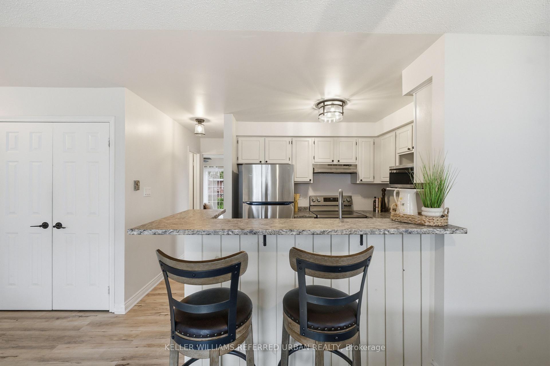 182 D'Arcy Street 205D, Cobourg — photo 3 of 5