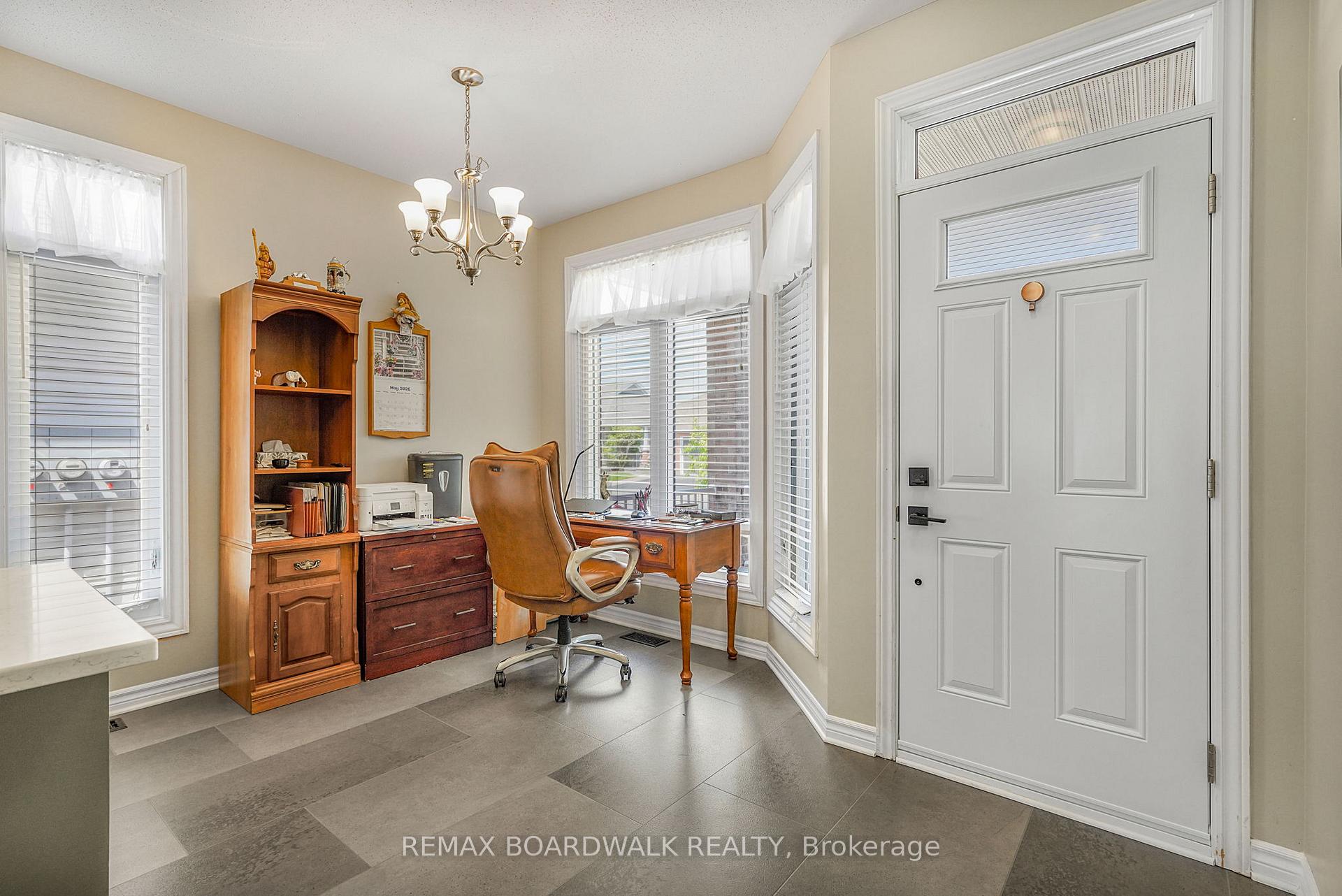 725 Cabris Crescent, Orleans - Cumberland and Area — photo 4 of 5