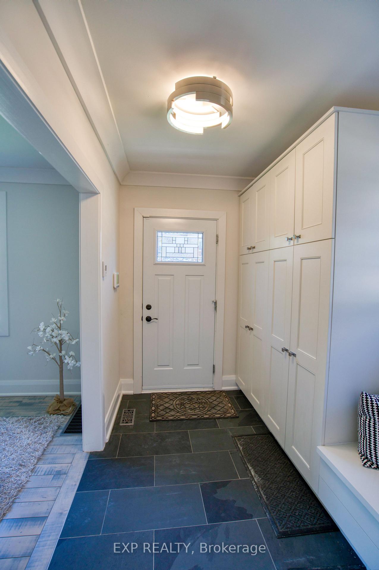 22 Mount Pleasant Avenue, Glebe - Ottawa East and Area — photo 4 of 5