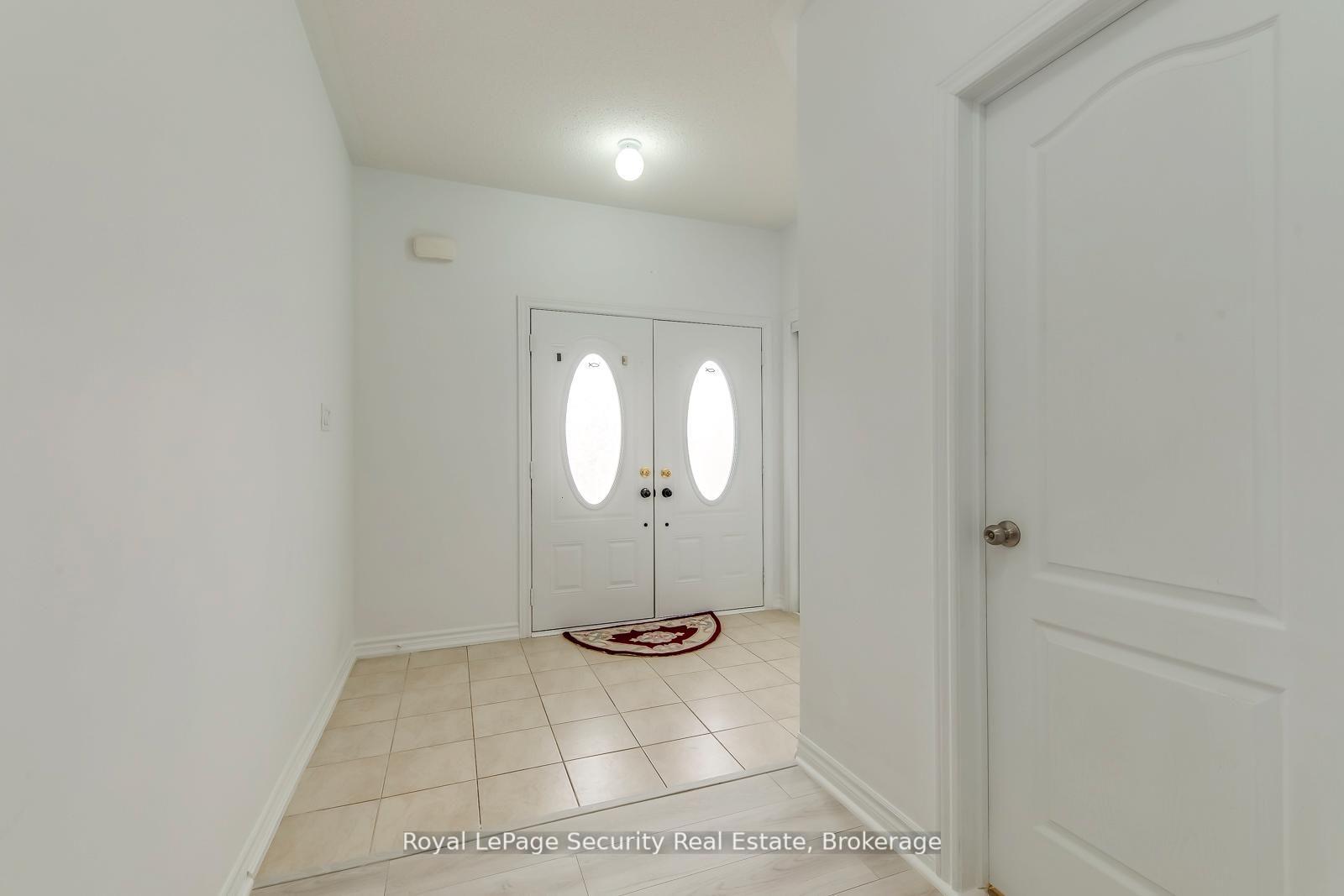 757 Halbert Drive, Shelburne — photo 3 of 5