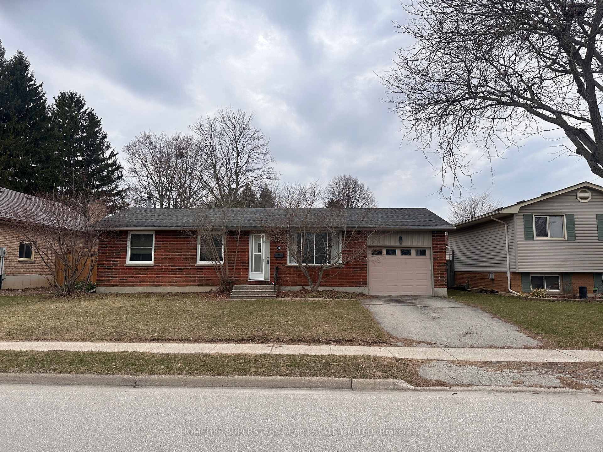 14 Locke Avenue, St. Thomas, ON N5P 3X2 — St. Thomas, Ontario