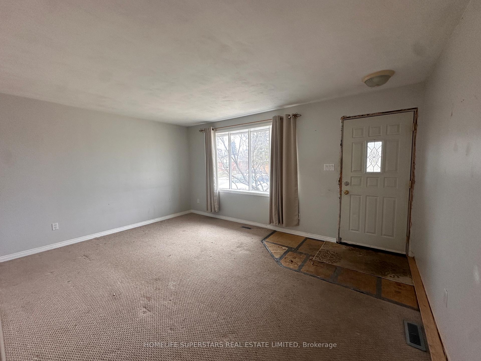 14 Locke Avenue, St. Thomas — photo 2 of 5