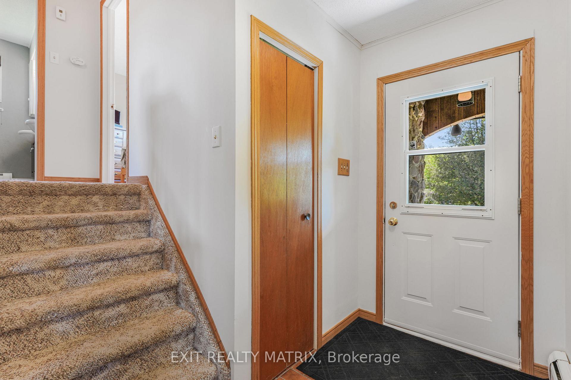 6416 Saumure Road, Orleans - Cumberland and Area — photo 3 of 5