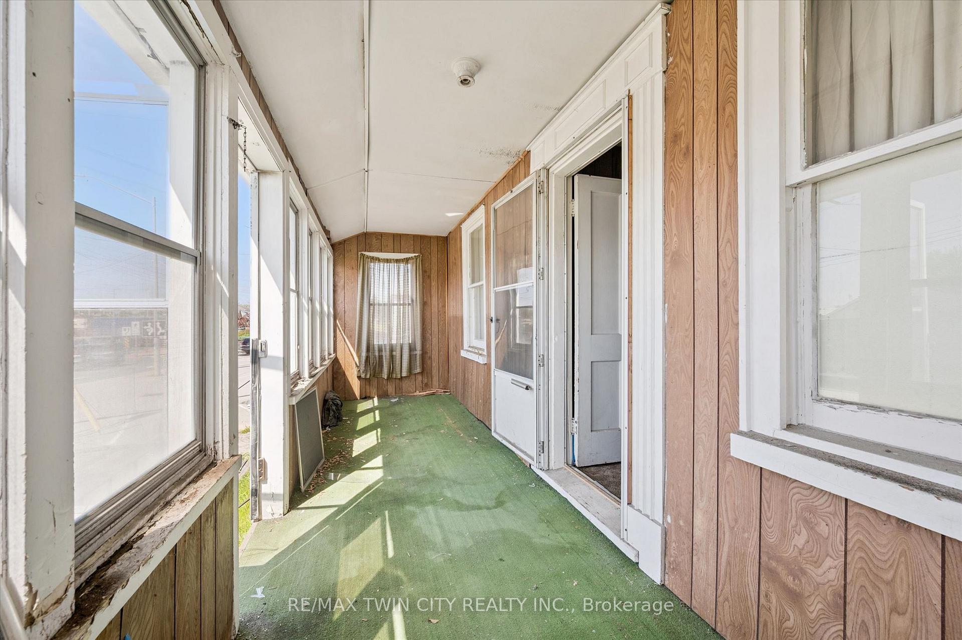 630 Main Street E, Cambridge — photo 5 of 5