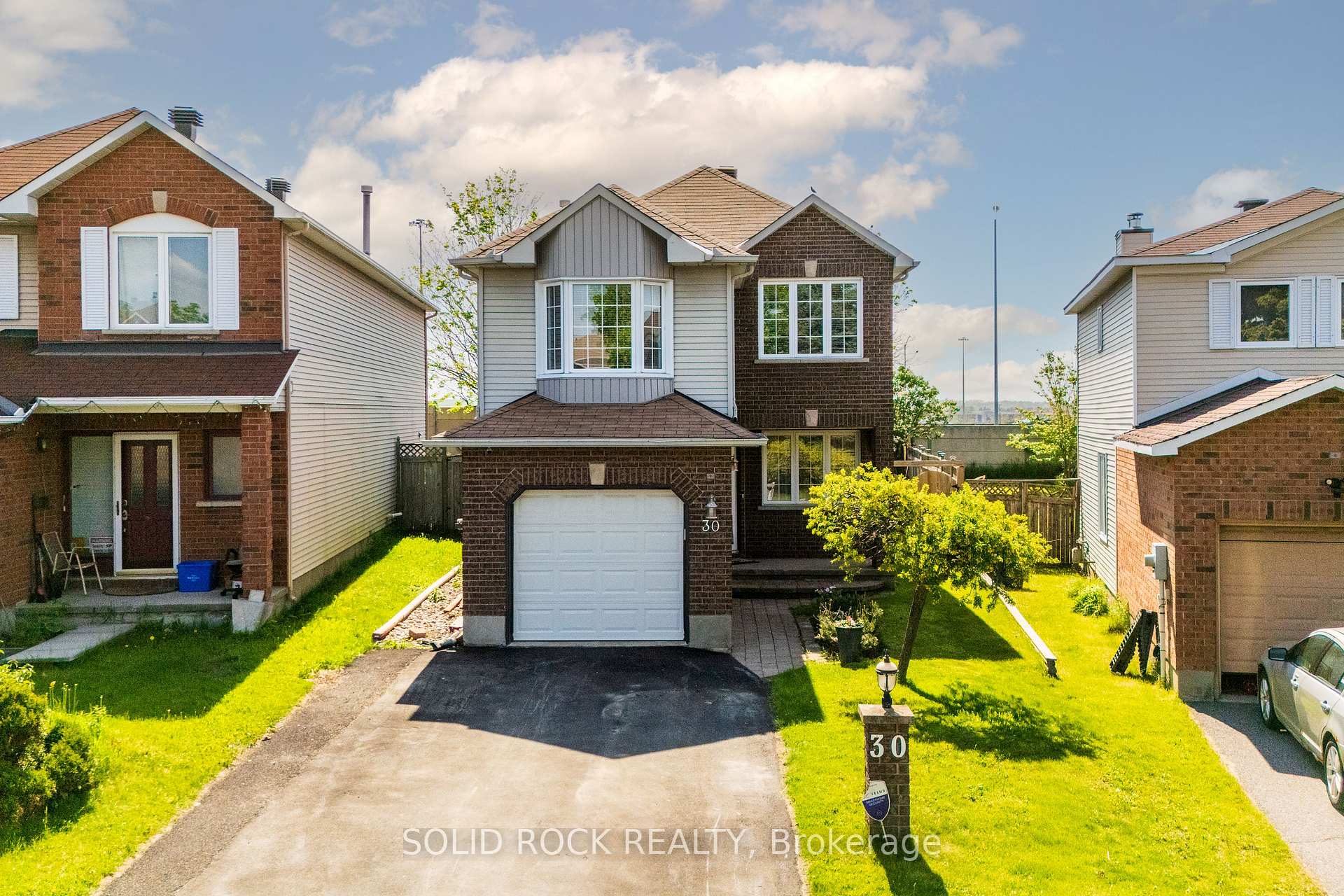 30 Rowe Drive, Kanata, ON K2L 3Y3 — Kanata, Ontario