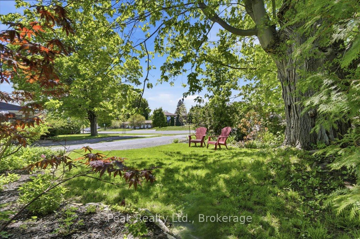 1344 Royal Drive, Peterborough — photo 3 of 5