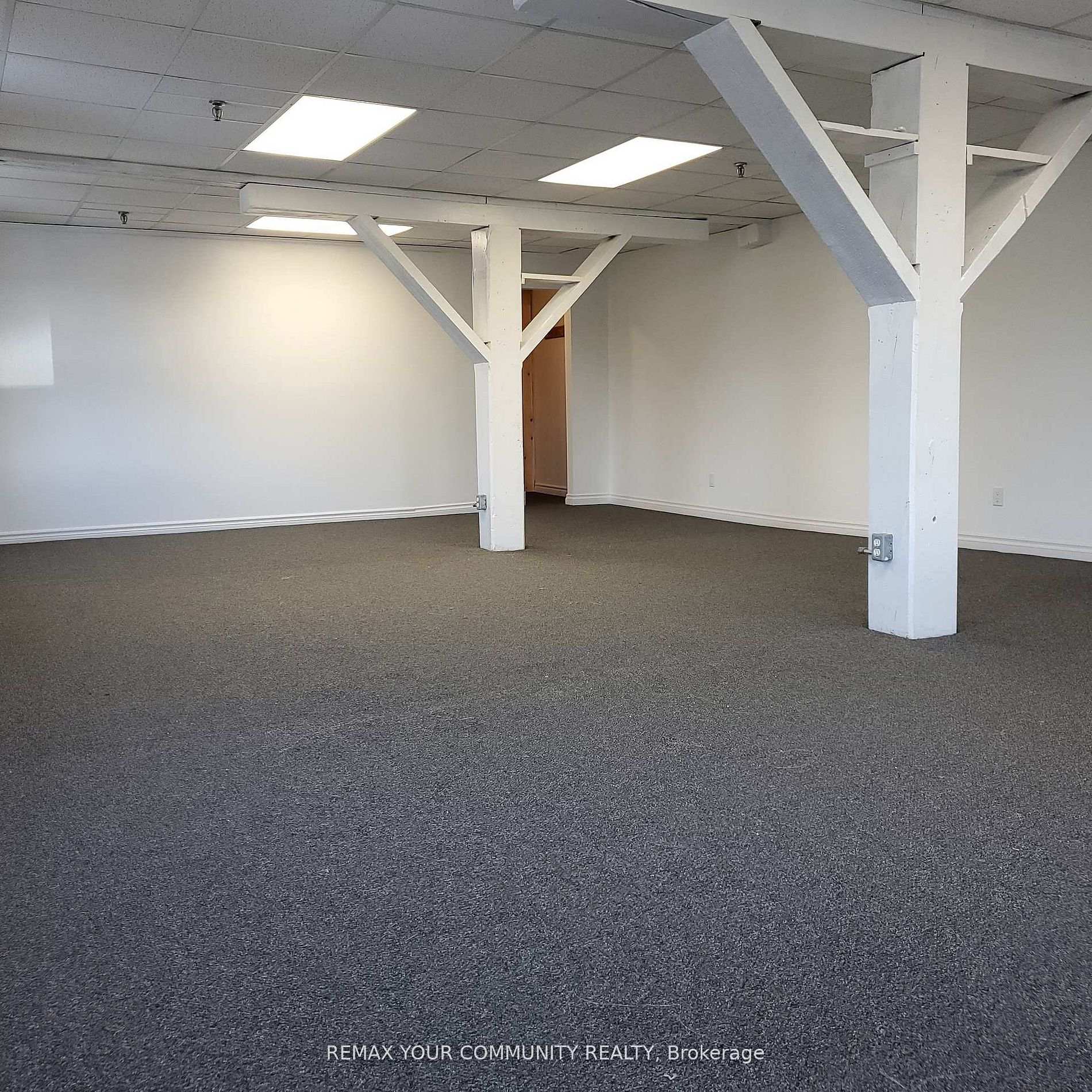 172 Main Street 208, Prince Edward County — photo 2 of 3