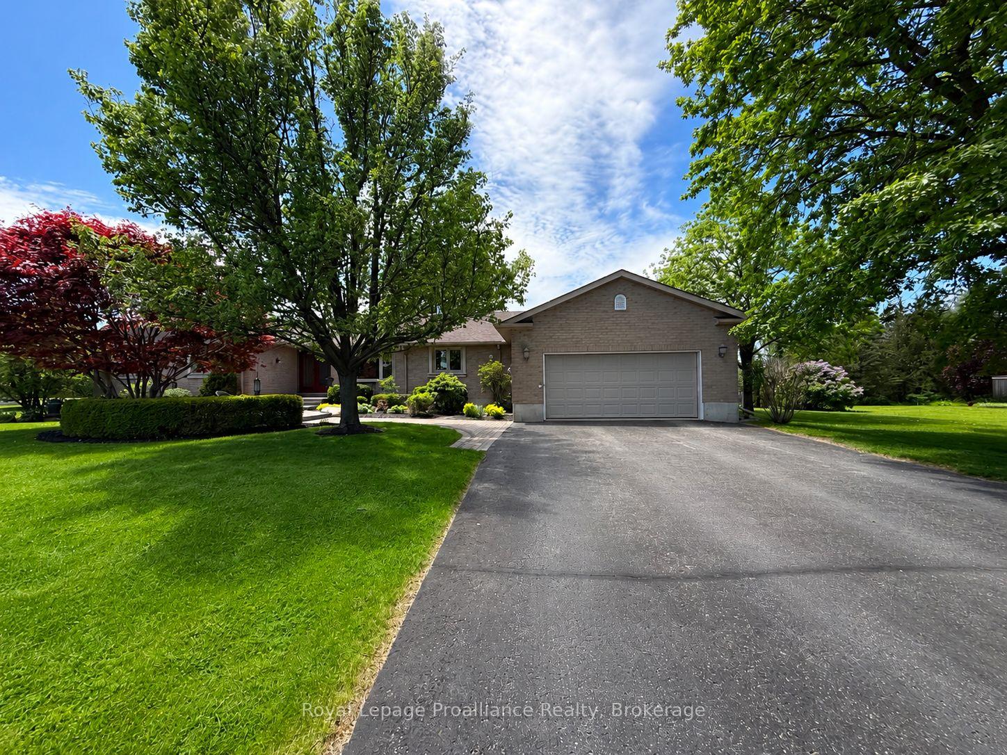 100 Bay Breeze Street, Prince Edward County, ON K8N 0L4 — Prince Edward County, Ontario