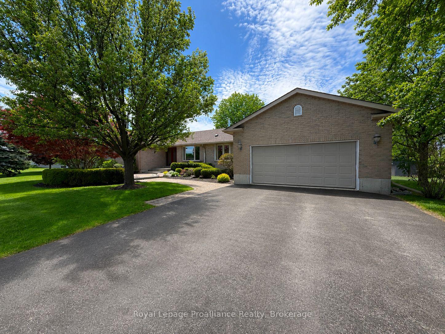 100 Bay Breeze Street, Prince Edward County — photo 2 of 5