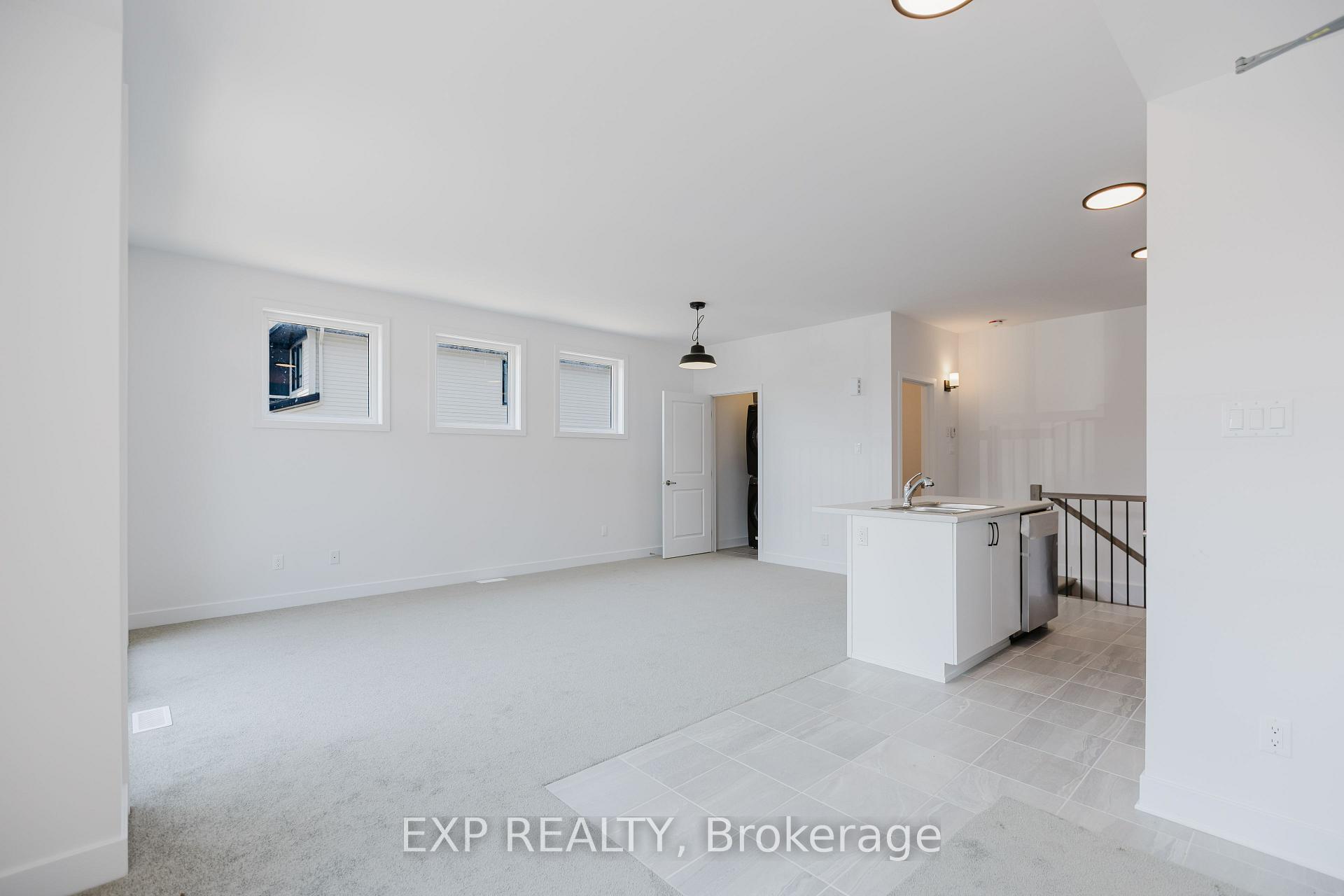 230 Pingwi Place E, Blossom Park - Airport and Area — photo 5 of 5