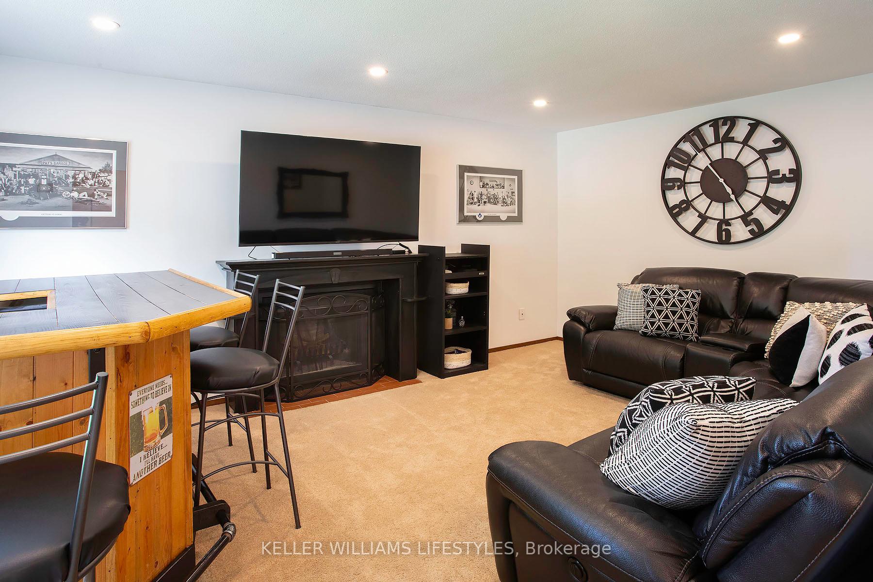 373 Blackacres Boulevard, London North — photo 5 of 5