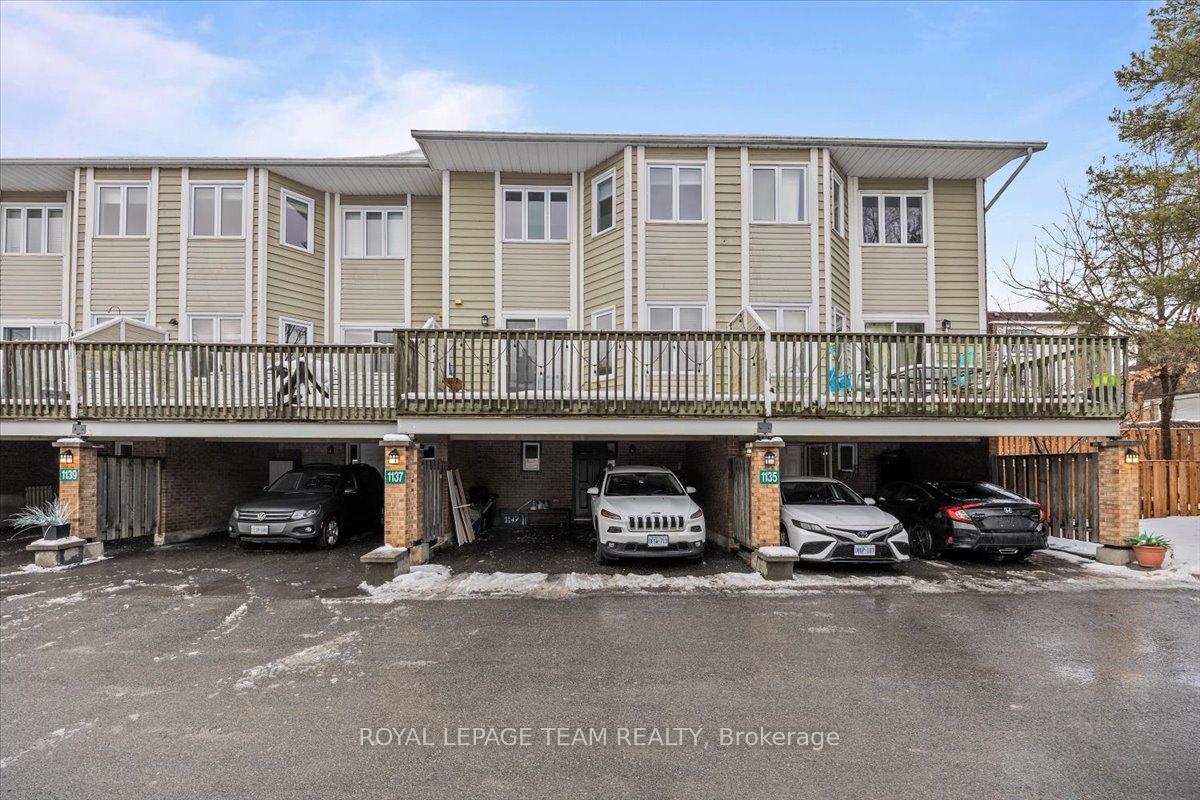 1137 Chimney Hill Way, Beacon Hill North - South and Area, ON K1J 8Z7 — Beacon Hill North - South and Area, Ontario
