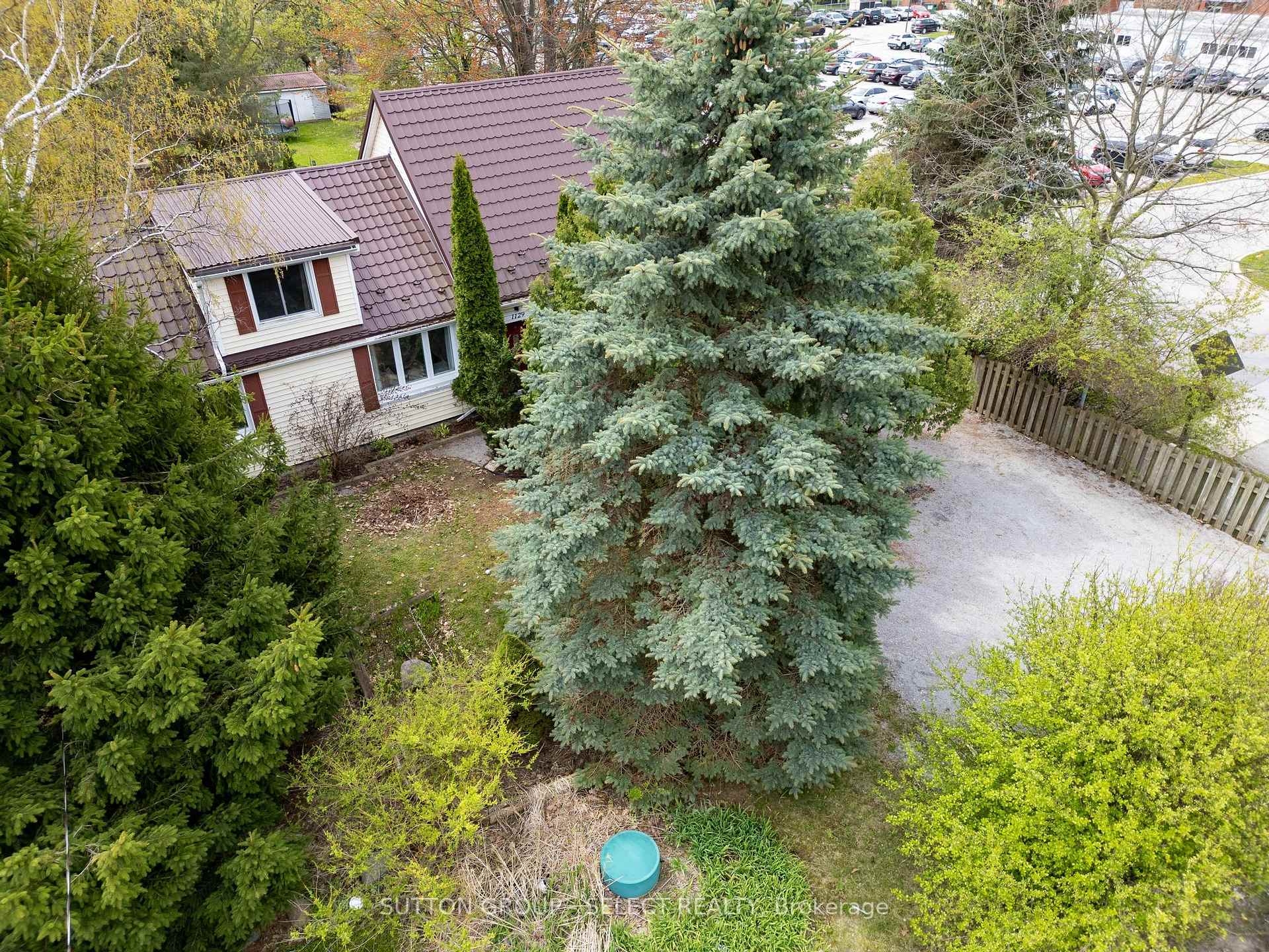 1129 Sunningdale Road E, London North — photo 4 of 5