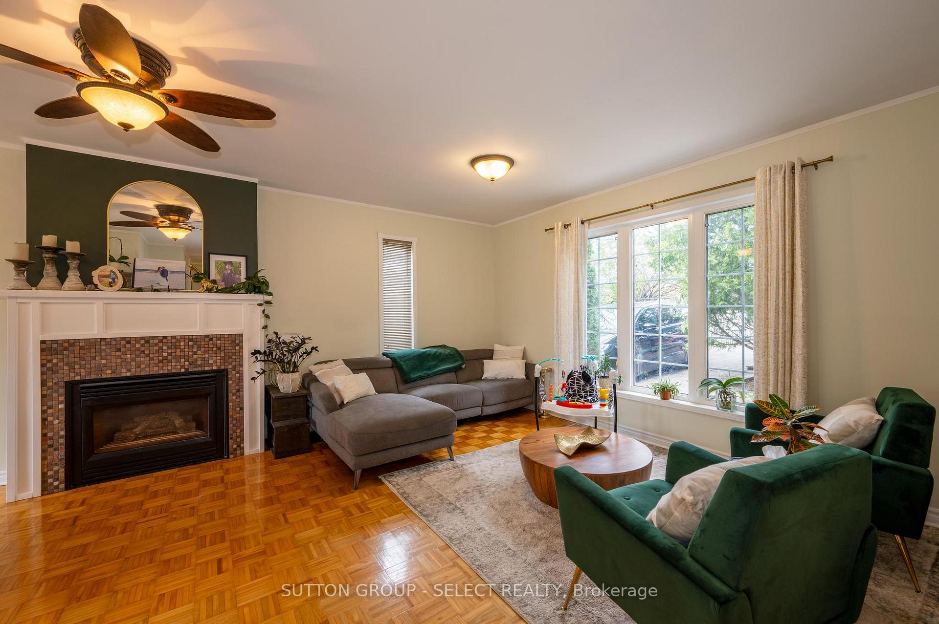 1129 Sunningdale Road E, London North — photo 5 of 5