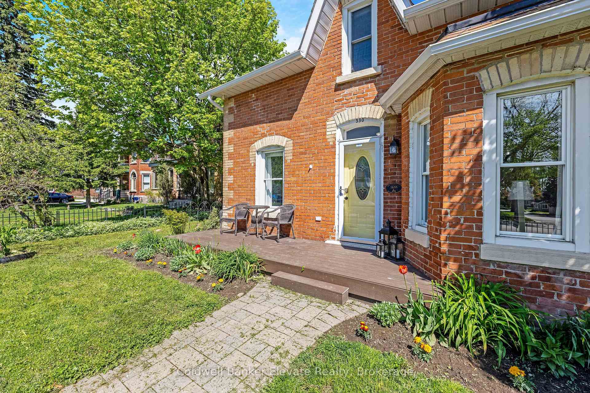 330 Main Street E, Shelburne — photo 3 of 5