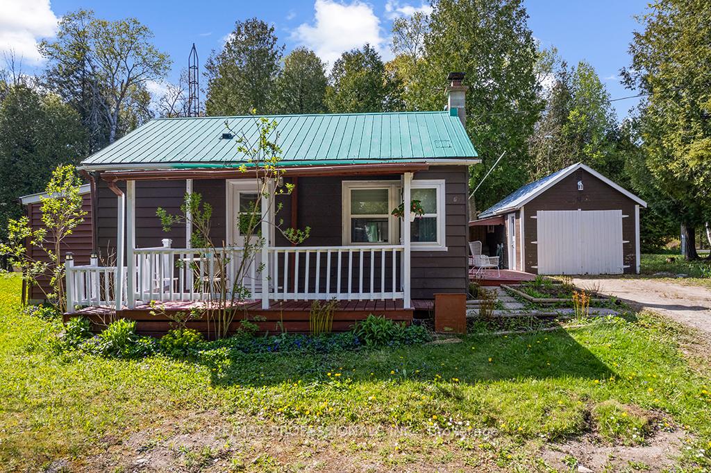 23 Woodstock Avenue, Northern Bruce Peninsula — photo 3 of 5