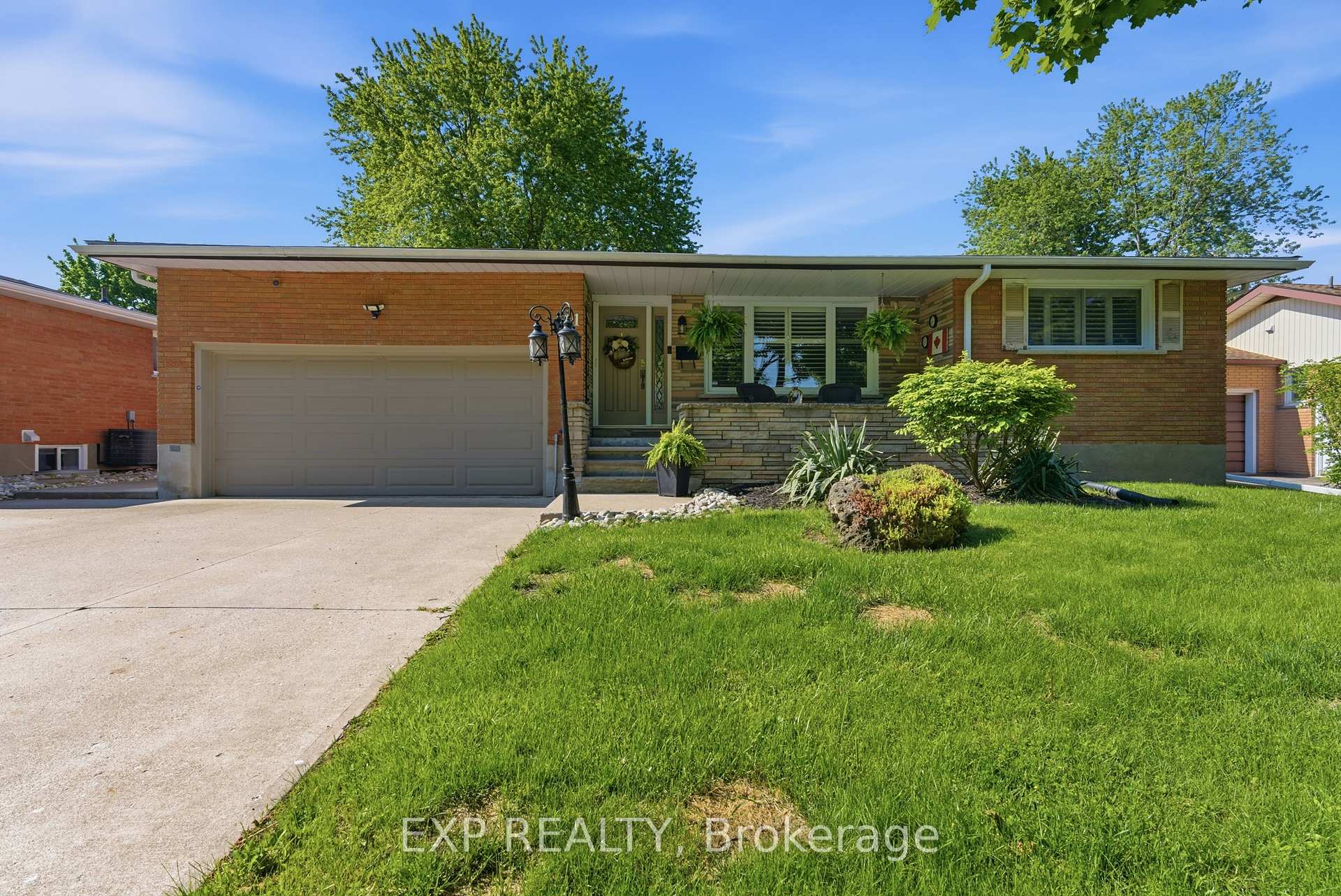 11 Martha Court, Welland, ON L3C 4N3 — Welland, Ontario