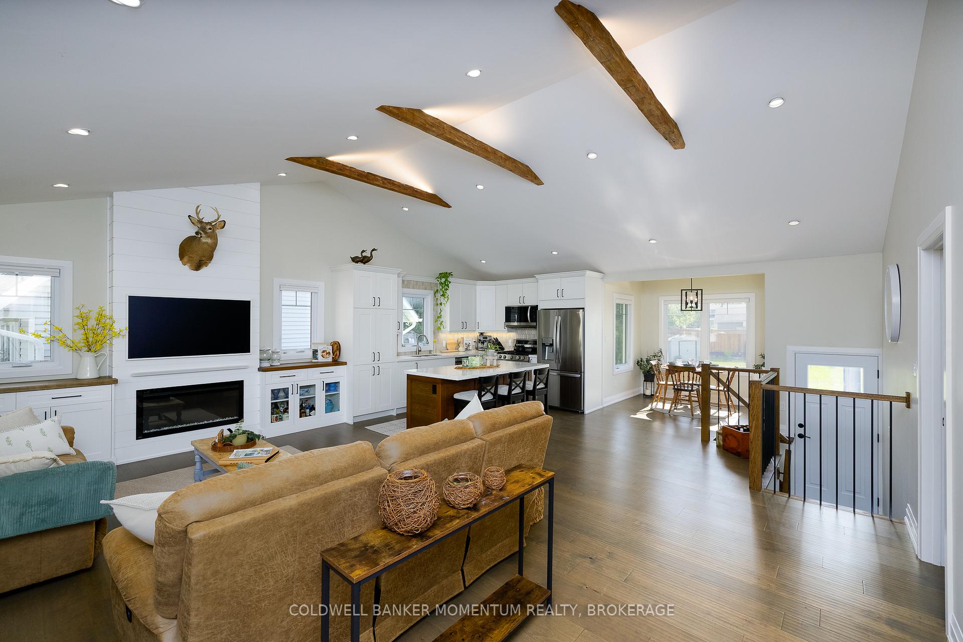 4155 Mountain Street, Lincoln — photo 4 of 5