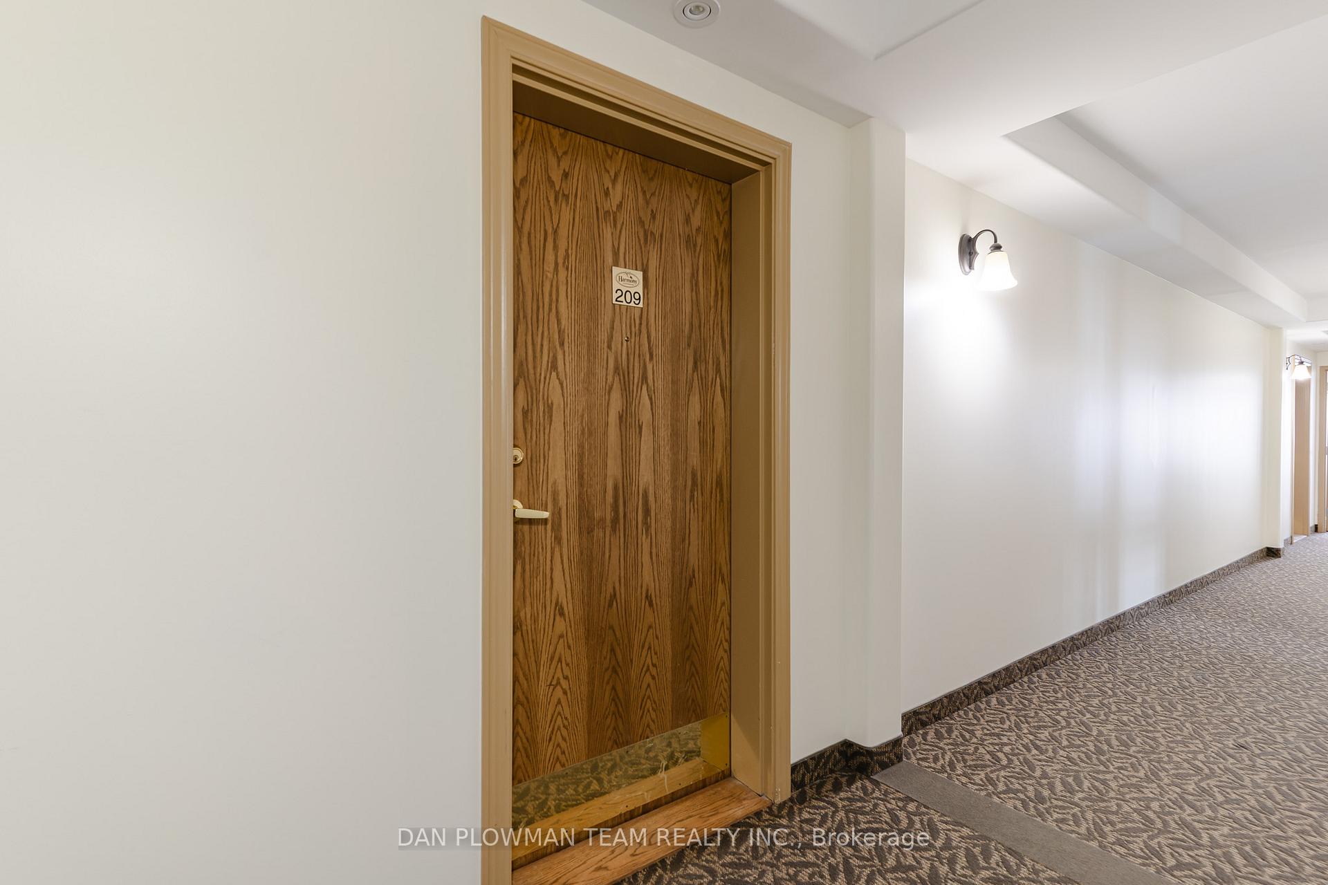 306 Spillsbury Drive 209, Peterborough — photo 3 of 5