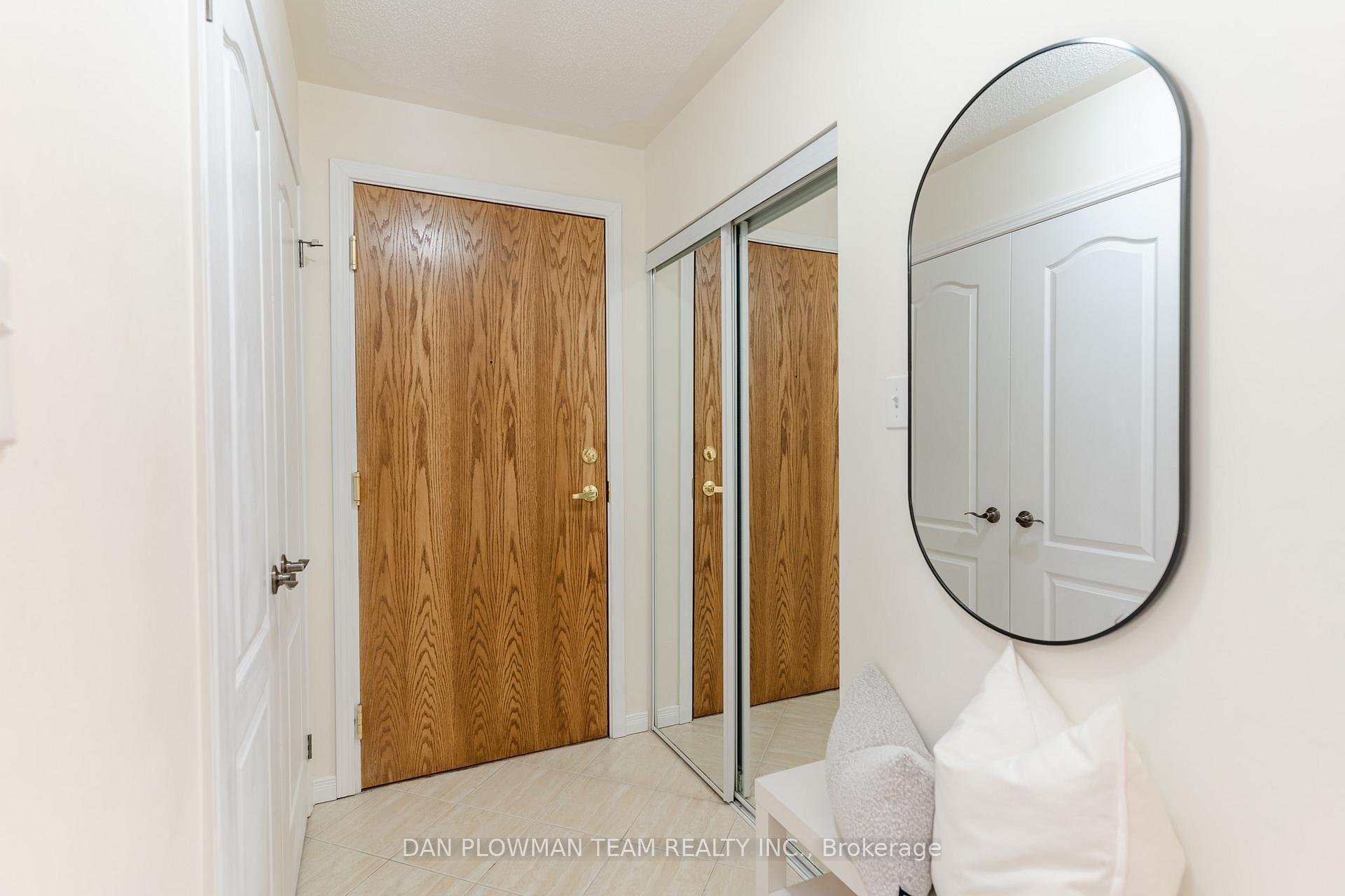 306 Spillsbury Drive 209, Peterborough — photo 4 of 5