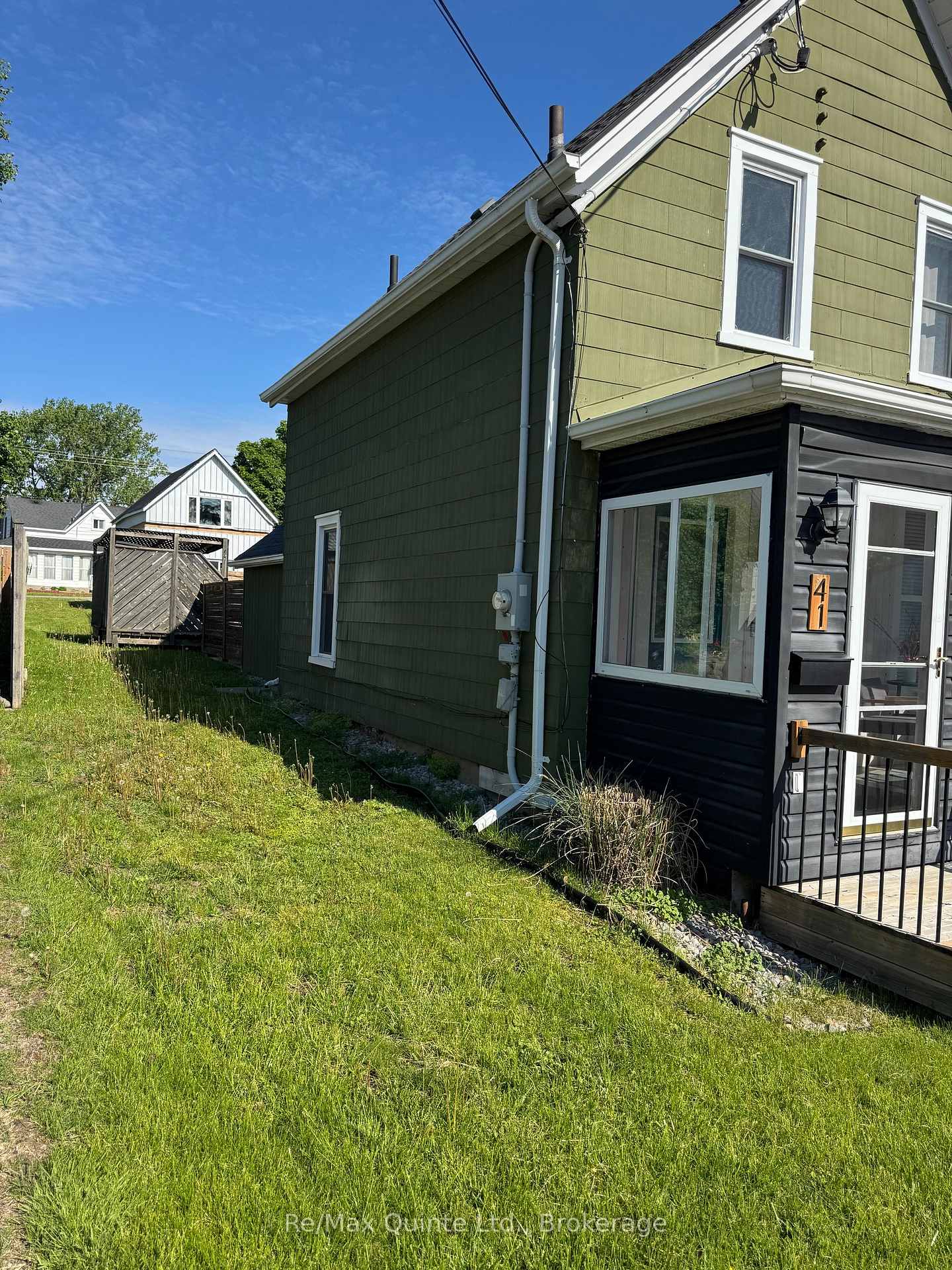 41 Hill Street, Prince Edward County — photo 2 of 5