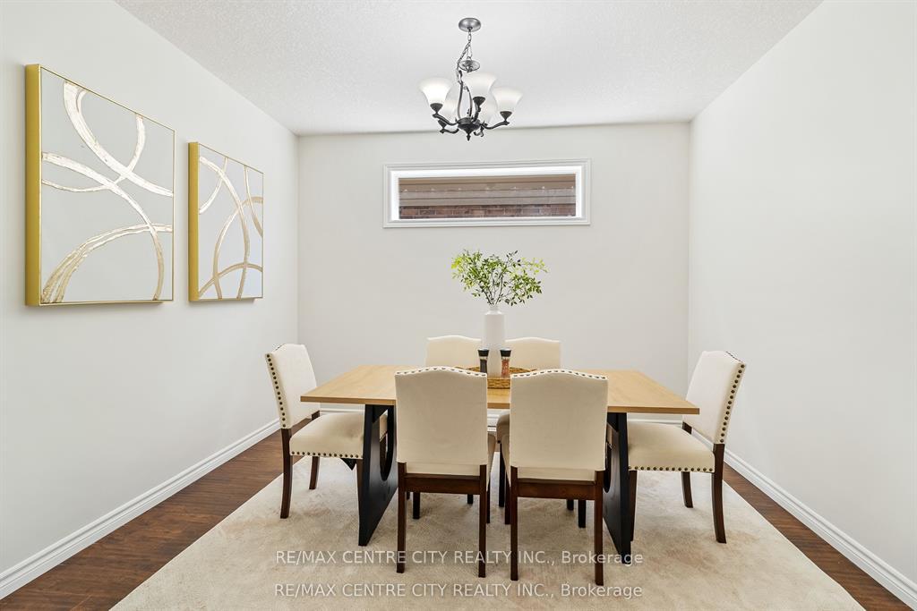 1420 Howlett Circle, London North — photo 4 of 5