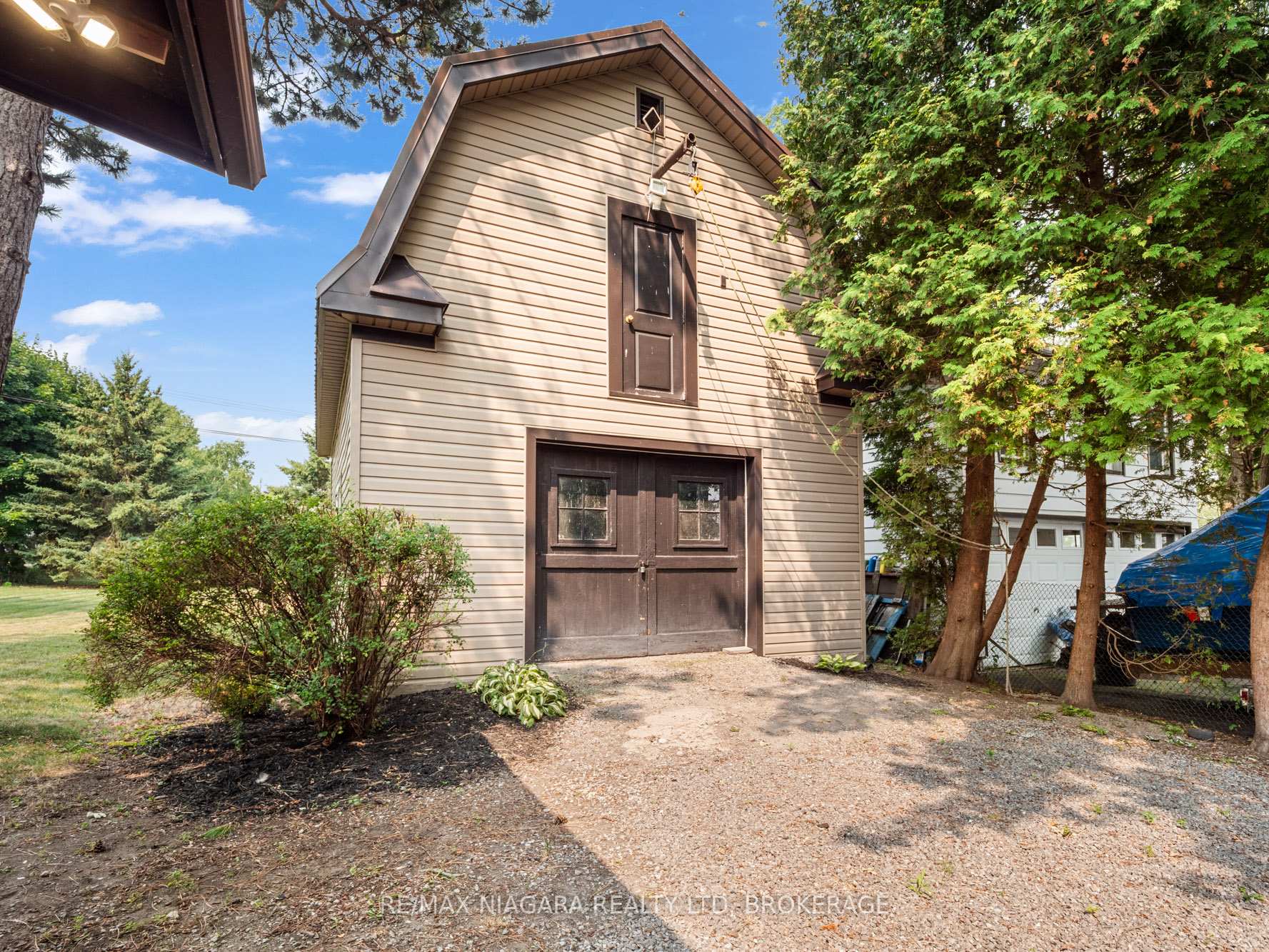 735 Niagara Boulevard, Fort Erie — photo 3 of 5