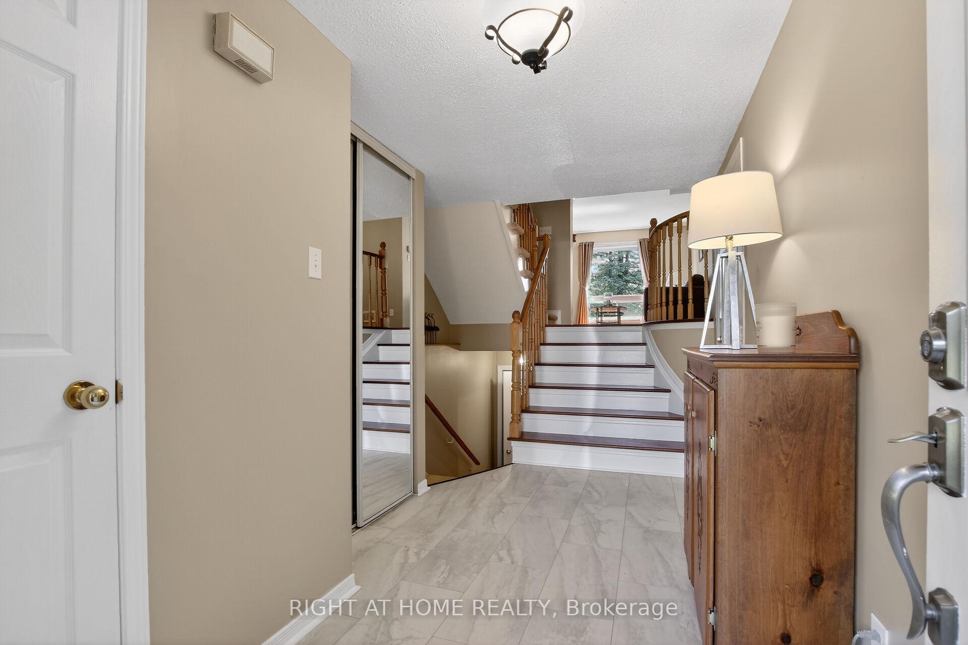 88 Furlong Crescent, Kanata — photo 5 of 5