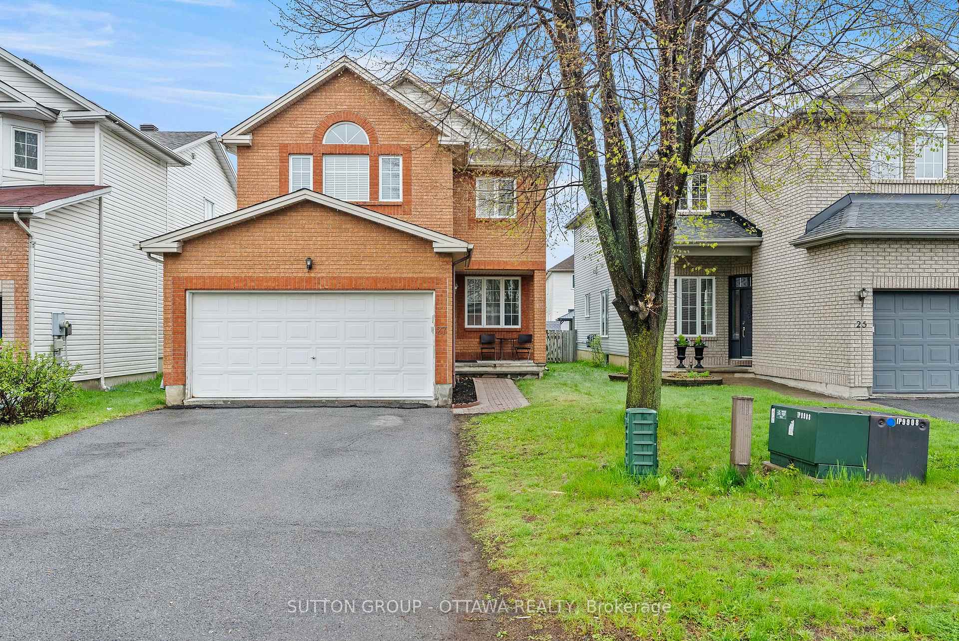 27 Nairn Street, Kanata, ON K2V 1B6 — Kanata, Ontario