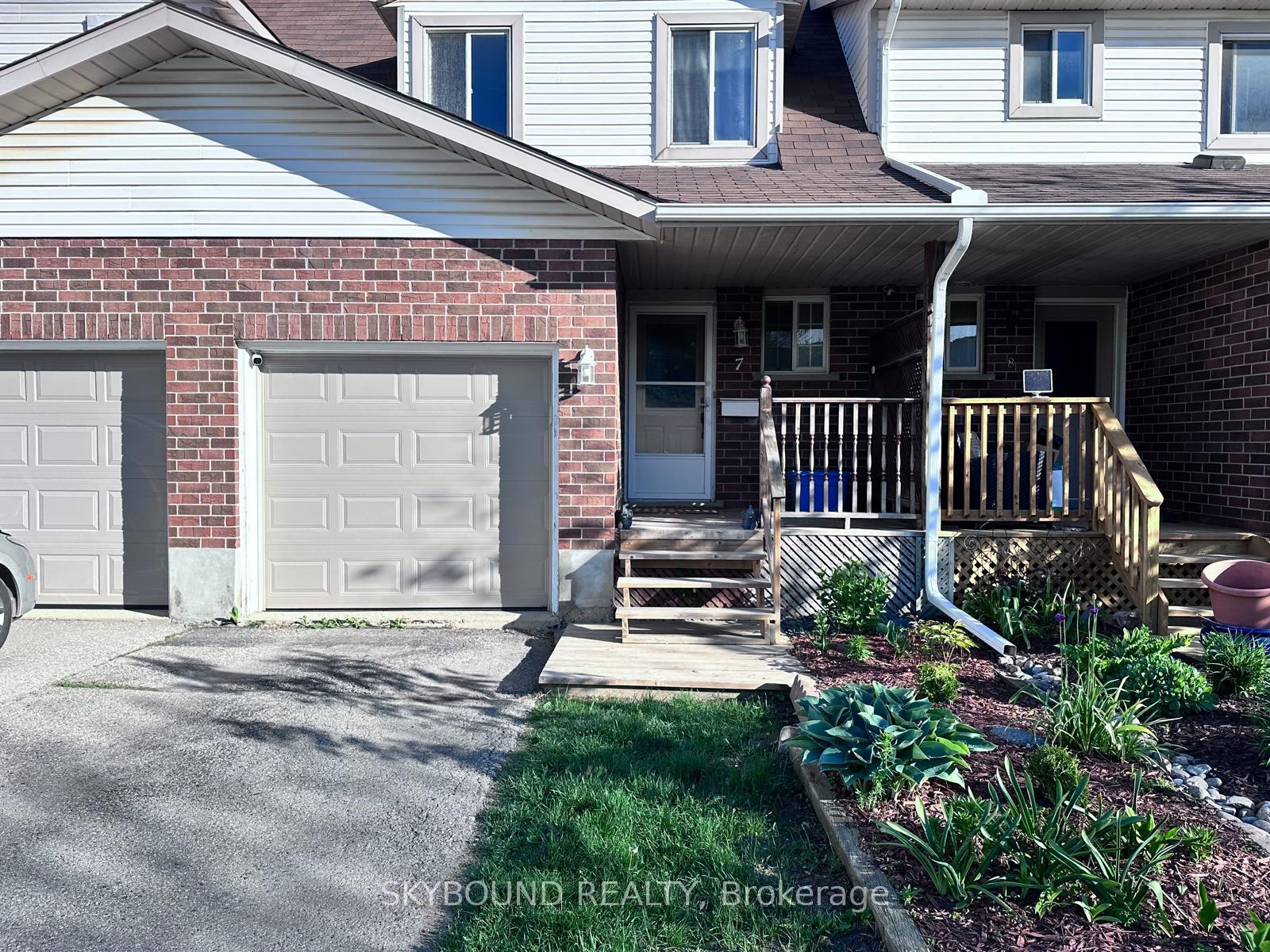 360 Cornridge Place 7, Waterloo, ON N2T 2N9 — Waterloo, Ontario