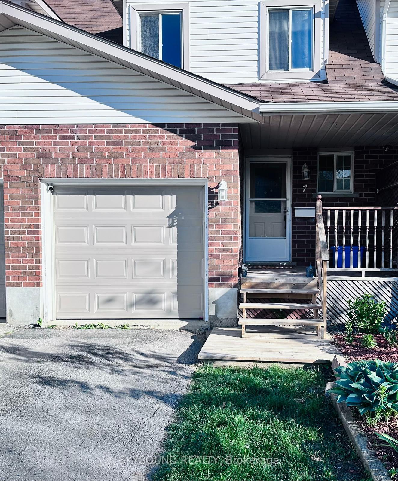 360 Cornridge Place 7, Waterloo — photo 3 of 5