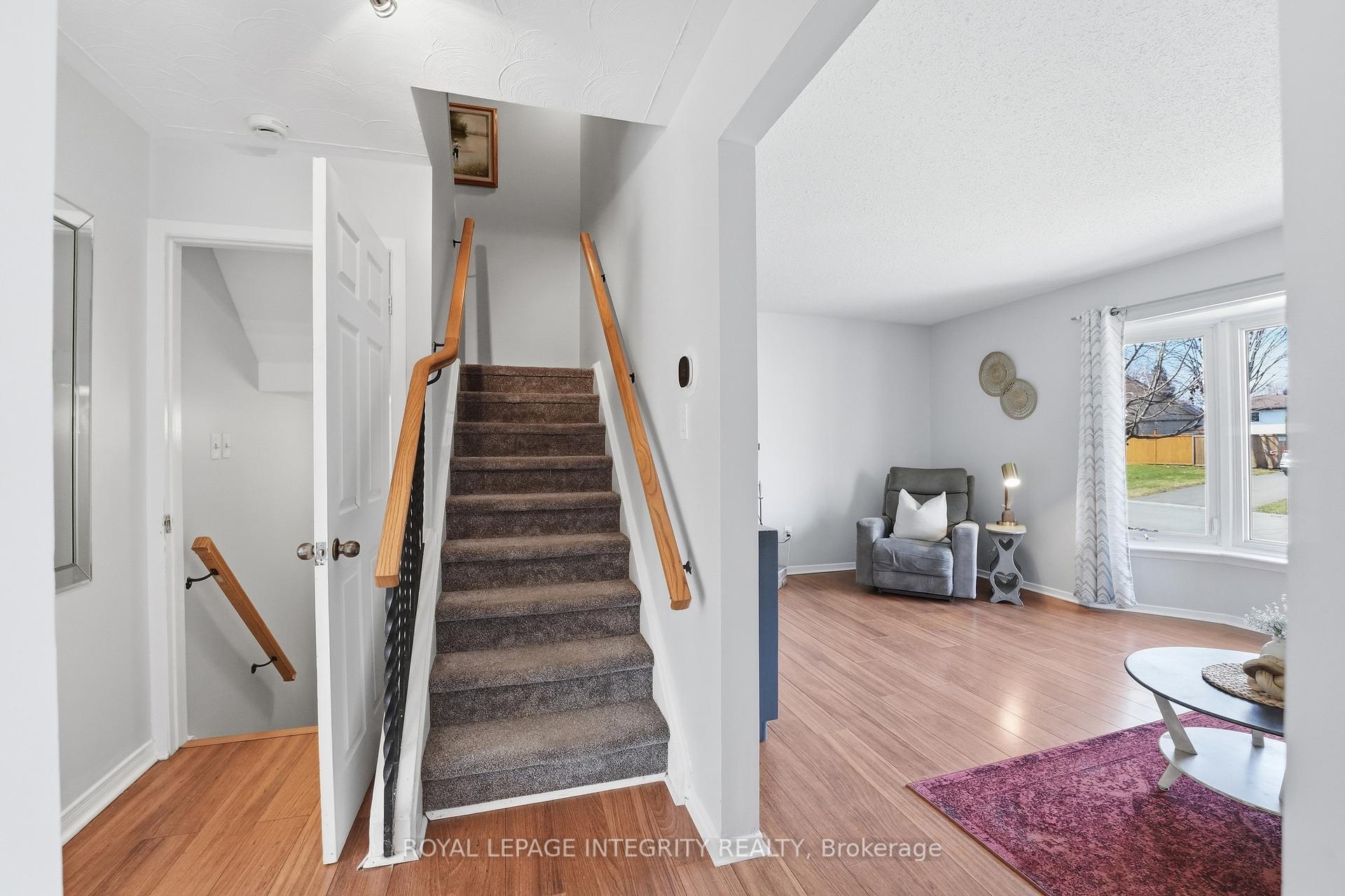 776 Vinette Crescent, Orleans - Cumberland and Area — photo 3 of 5