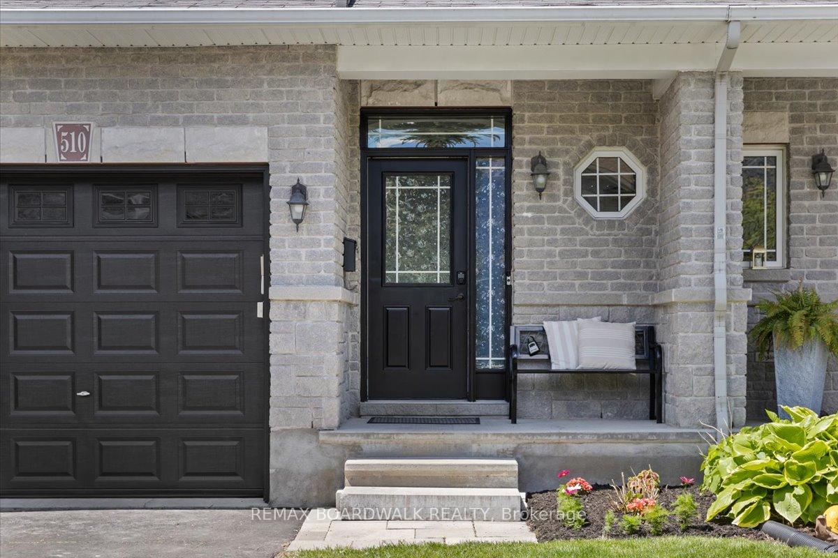510 Pepperville Crescent, Kanata — photo 2 of 5