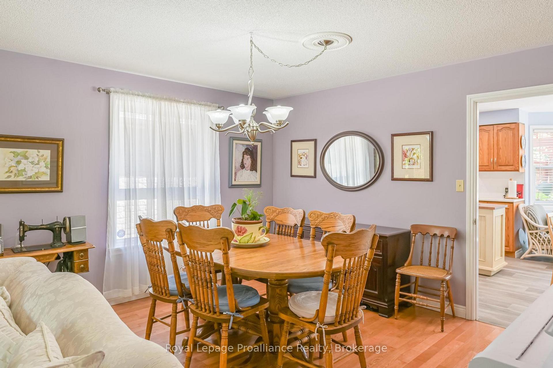 104 East House Crescent, Cobourg — photo 4 of 5