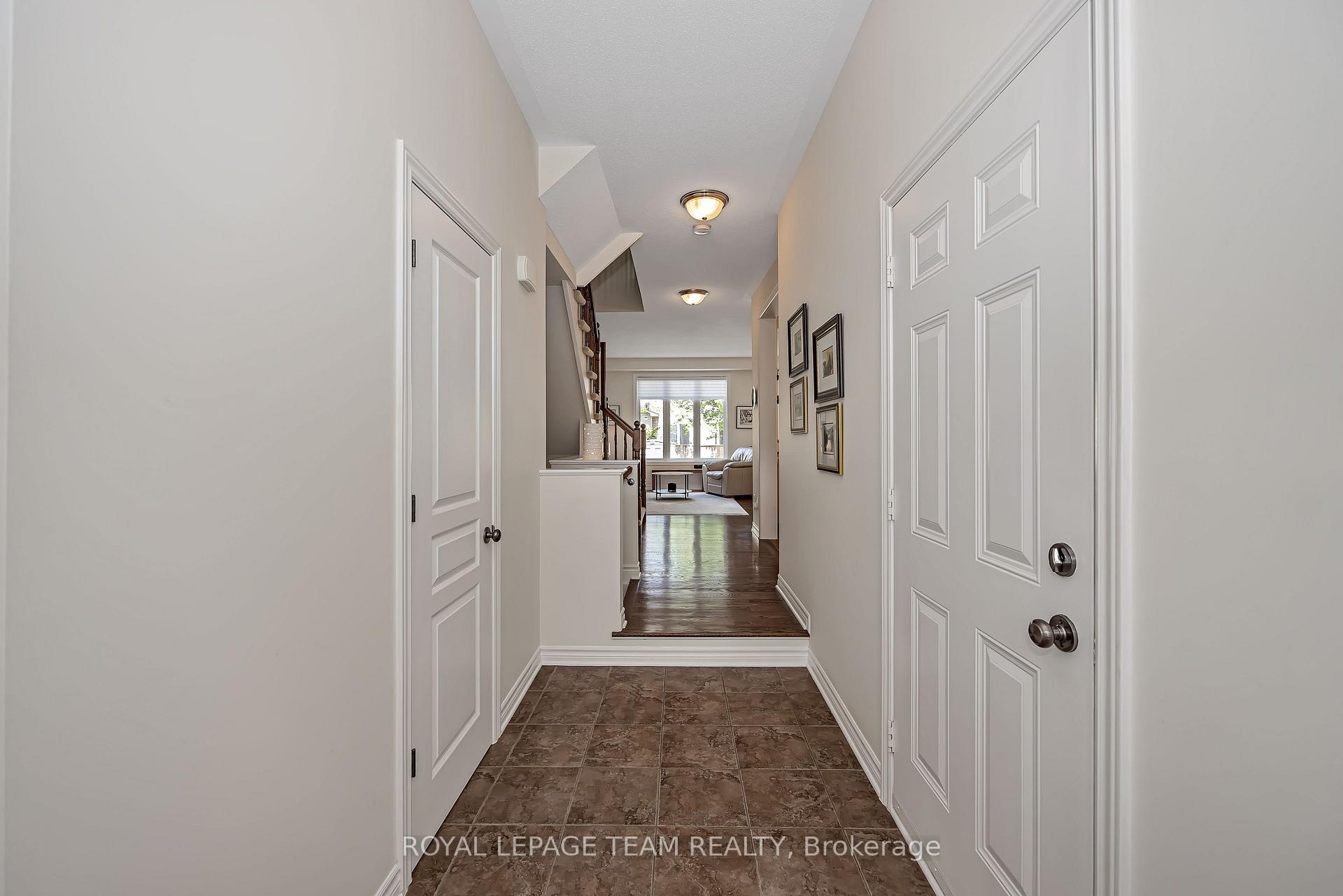 472 Celtic Ridge Crescent, Kanata — photo 5 of 5