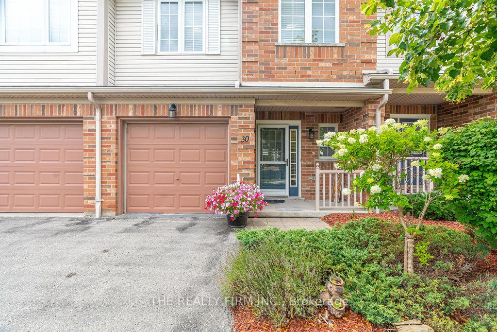 320 AMBLESIDE Drive 30, London North — photo 2 of 5