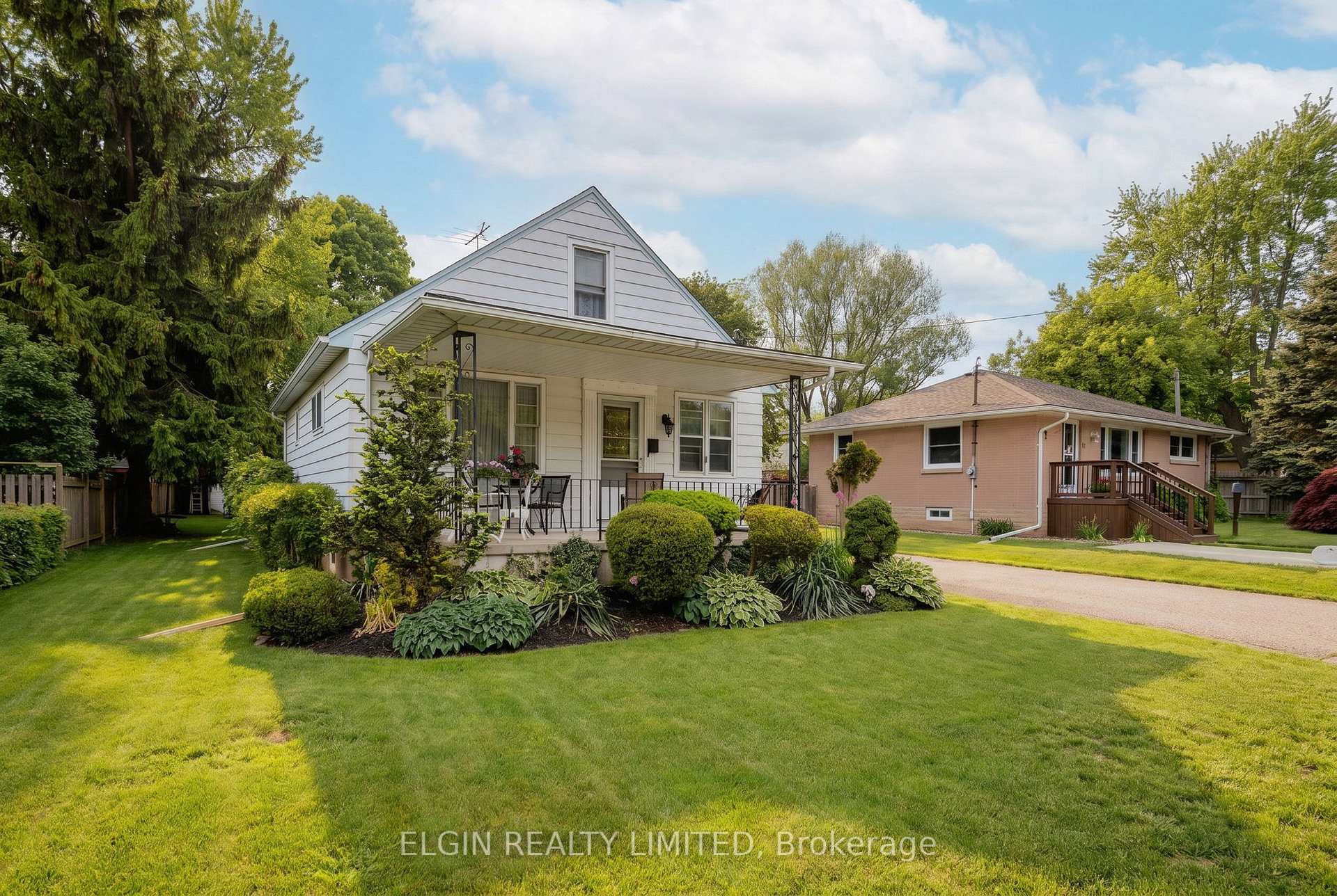 59 Churchill Crescent, St. Thomas — photo 3 of 5