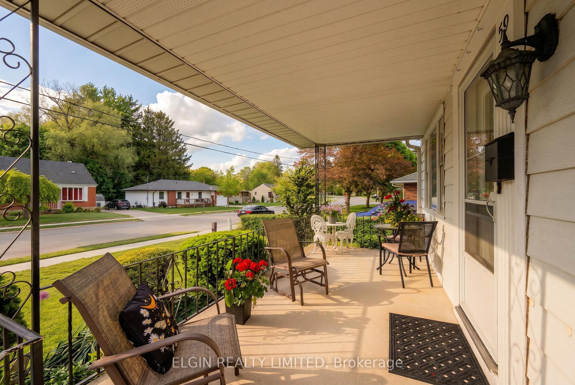 59 Churchill Crescent, St. Thomas — photo 4 of 5