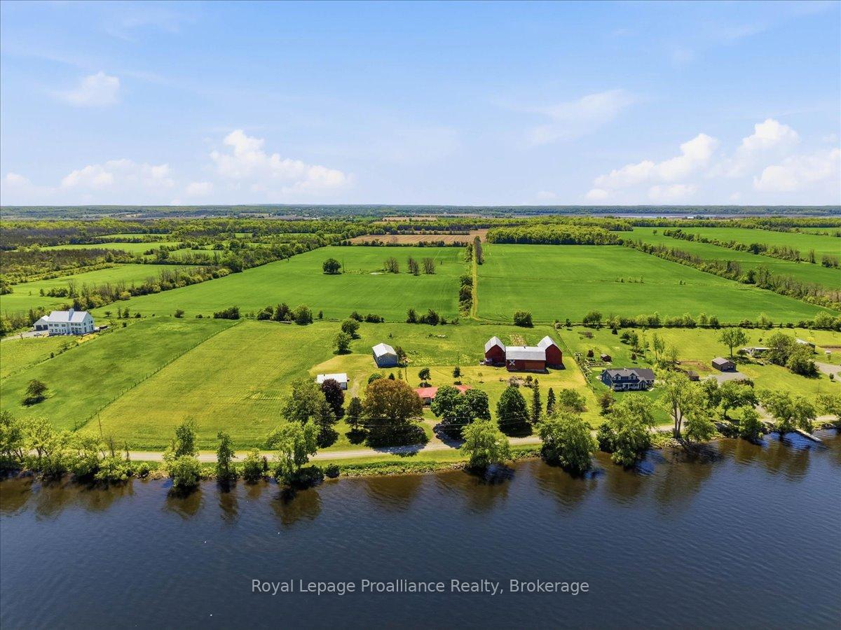 906 N Big Island Road, Prince Edward County, ON K0K 1W0 — Prince Edward County, Ontario