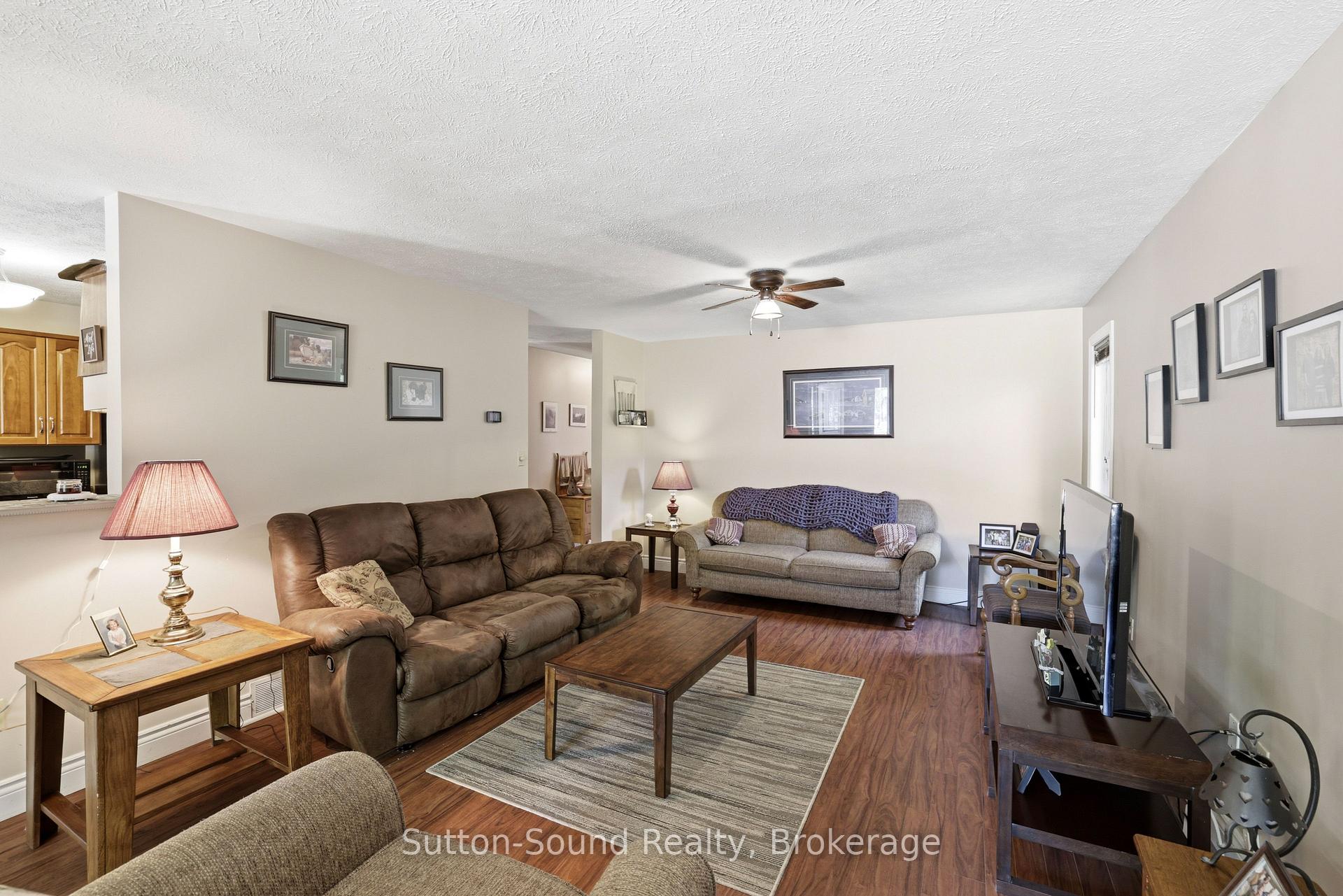1565 7th Avenue E, Owen Sound — photo 3 of 5