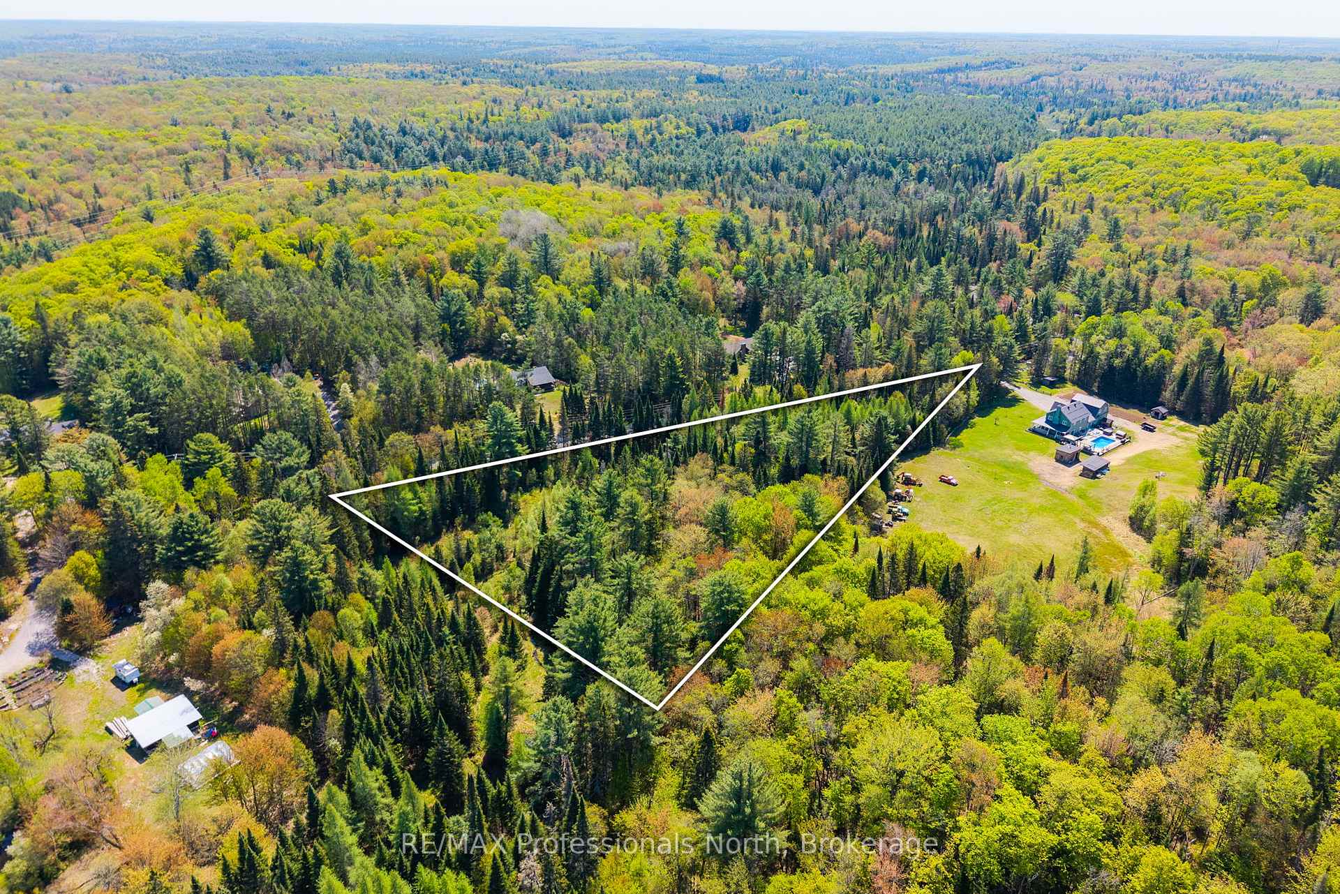 3116 Old Muskoka Road, Huntsville, ON P0B 1M0 — Huntsville, Ontario
